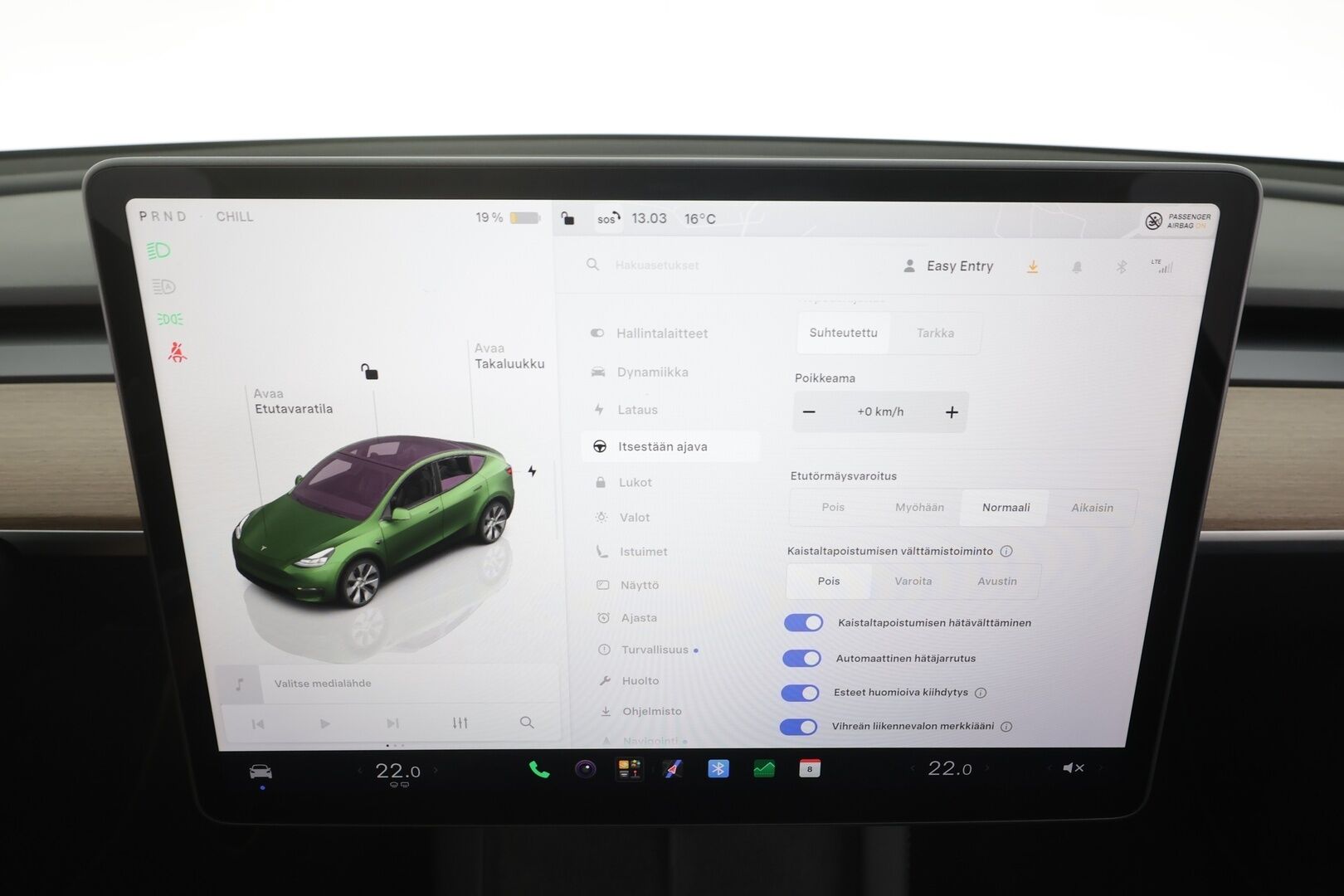 Tesla Model Y 2023 Long Range - | ACC | ILP | Koukku | Ryzen | Matrix | Premium Audio | Lasikatto | Muistipenkki | Nahat | P.kamera | 1-om suomiauto | 2x renkaat aluin |