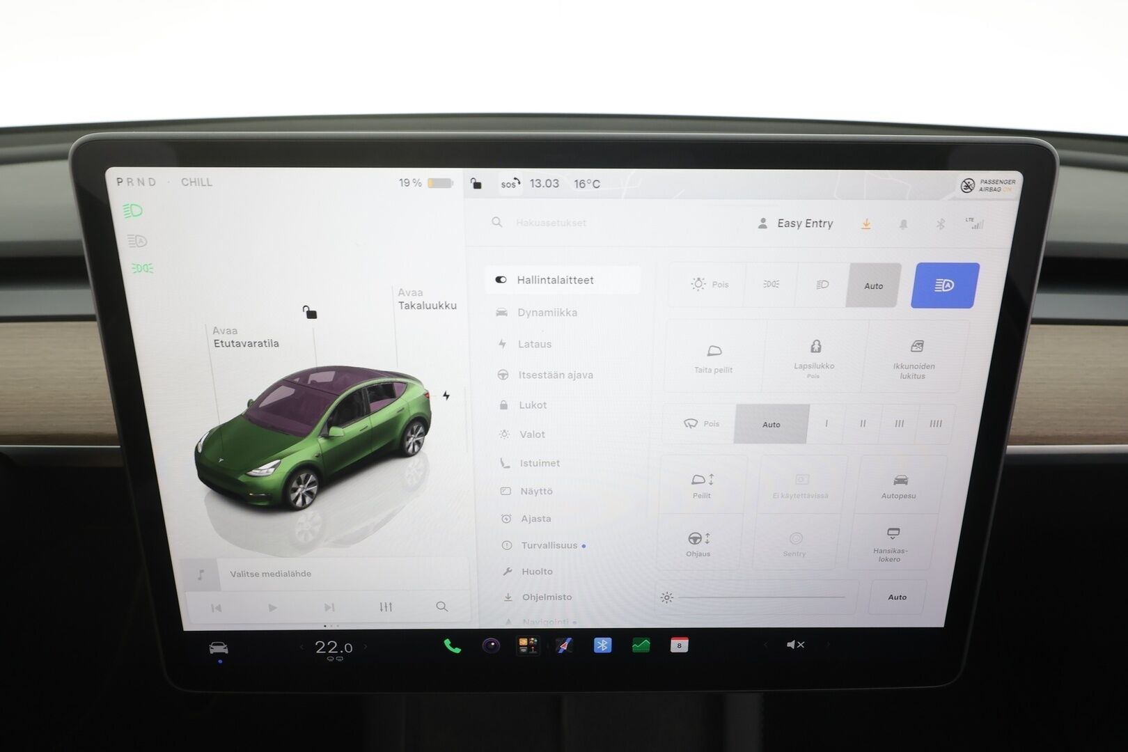 Tesla Model Y 2023 Long Range - | ACC | ILP | Koukku | Ryzen | Matrix | Premium Audio | Lasikatto | Muistipenkki | Nahat | P.kamera | 1-om suomiauto | 2x renkaat aluin |