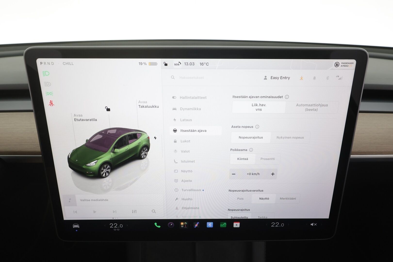 Tesla Model Y 2023 Long Range - | ACC | ILP | Koukku | Ryzen | Matrix | Premium Audio | Lasikatto | Muistipenkki | Nahat | P.kamera | 1-om suomiauto | 2x renkaat aluin |