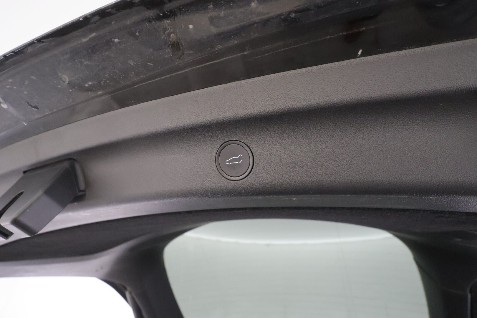 Tesla Model Y 2023 Long Range - | ACC | ILP | Koukku | Ryzen | Matrix | Premium Audio | Lasikatto | Muistipenkki | Nahat | P.kamera | 1-om suomiauto | 2x renkaat aluin |