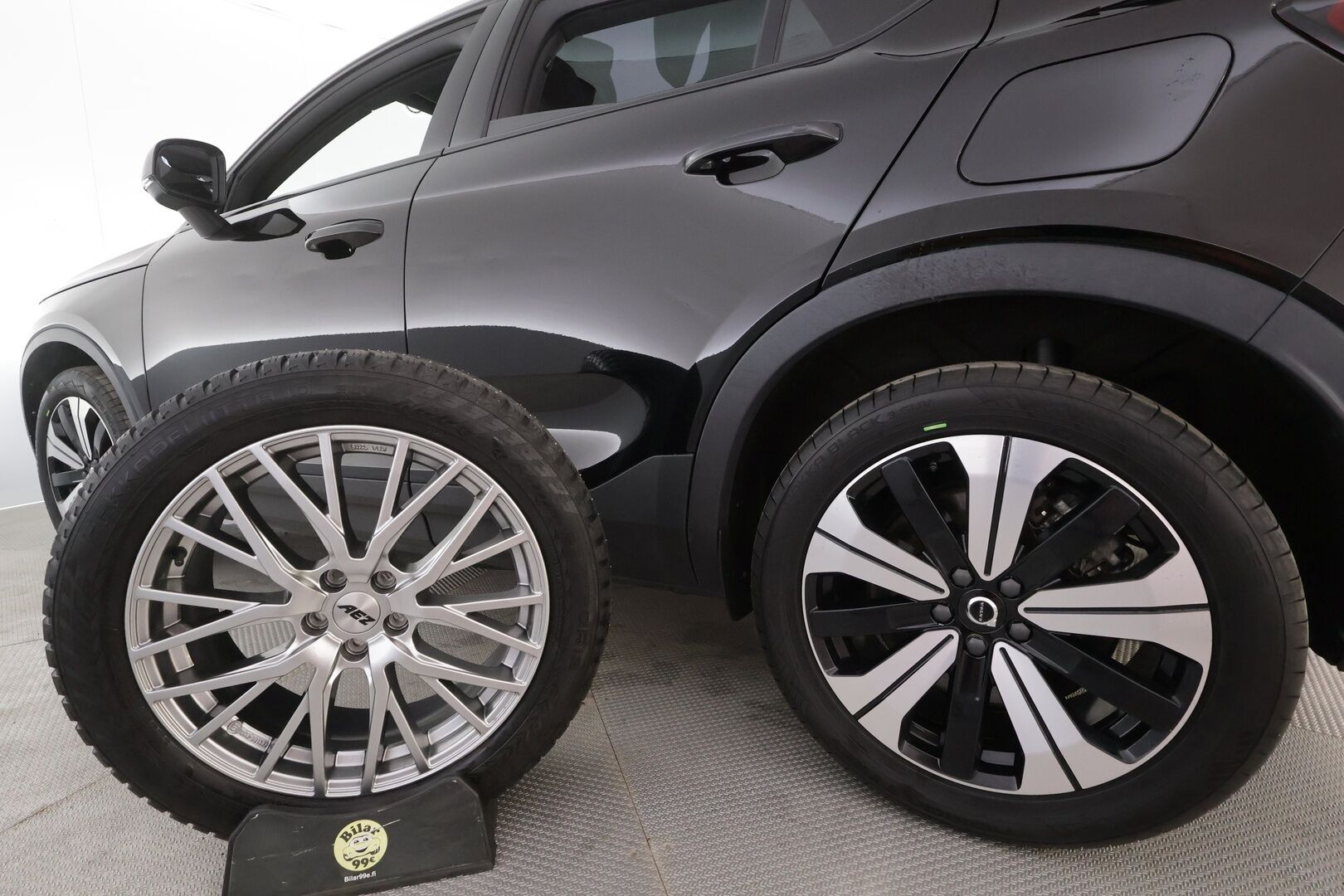 Volvo C40 2023 Recharge Single Plus aut - | ACC | ILP | Koukku | Pixel-LED | Lasikatto | Muistipenkki | Sporttipenkit | BLIS | Pilot Assist | Keyless | 1-om suomiauto | 2x renkaat aluin | ALV |