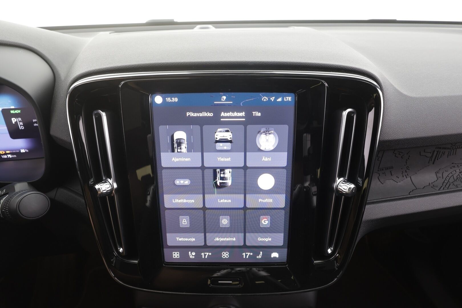 Volvo C40 2023 Recharge Single Plus aut - | ACC | ILP | Koukku | Pixel-LED | Lasikatto | Muistipenkki | Sporttipenkit | BLIS | Pilot Assist | Keyless | 1-om suomiauto | 2x renkaat aluin | ALV |