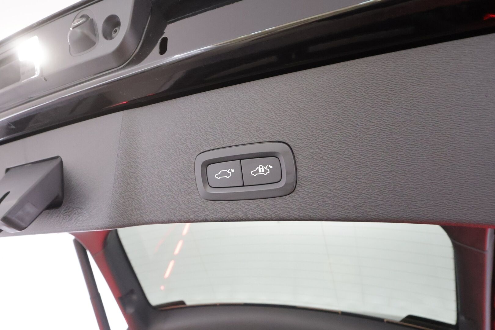 Volvo C40 2023 Recharge Single Plus aut - | ACC | ILP | Koukku | Pixel-LED | Lasikatto | Muistipenkki | Sporttipenkit | BLIS | Pilot Assist | Keyless | 1-om suomiauto | 2x renkaat aluin | ALV |