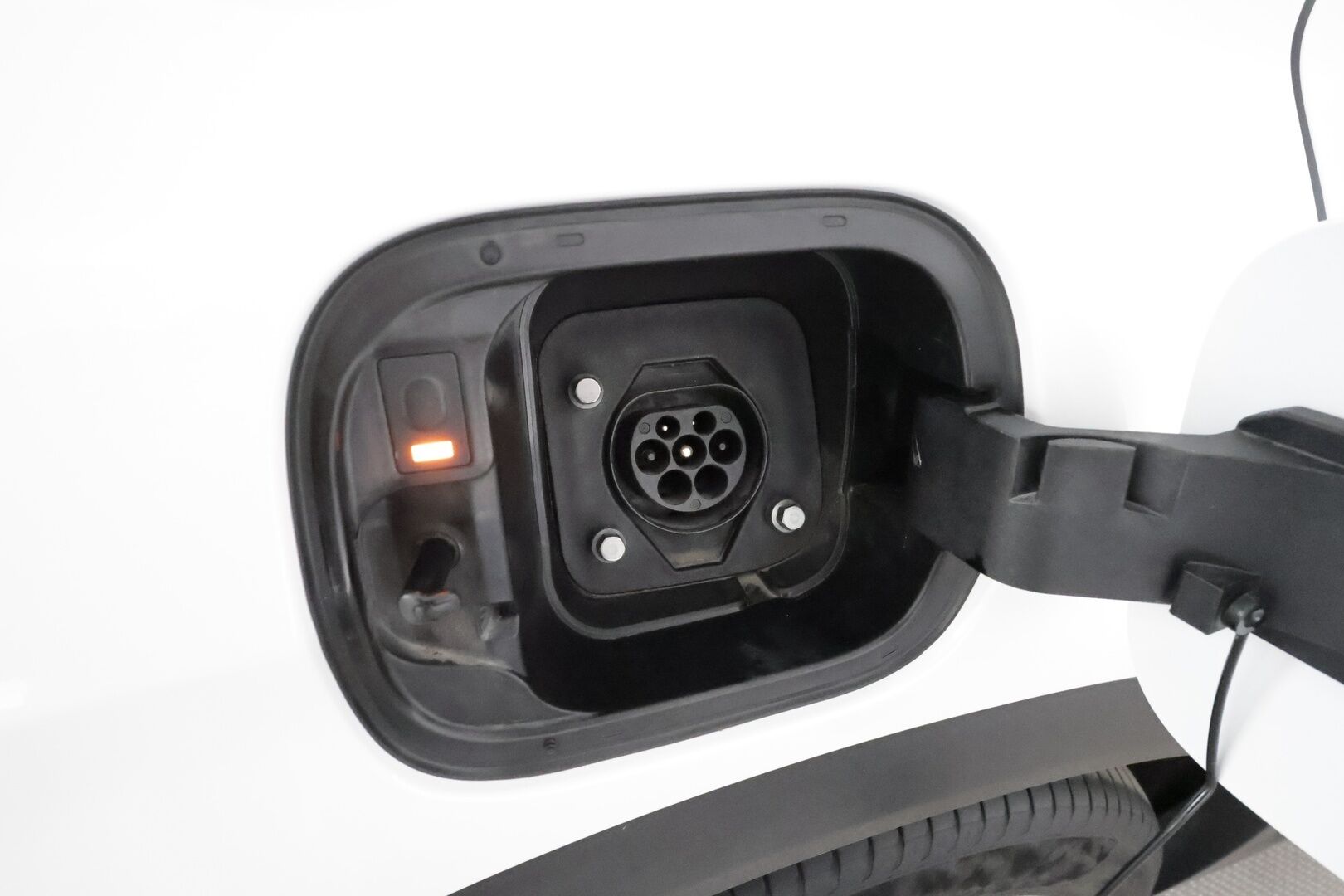 Hyundai Santa Fe 2023 1.6 T-GDI 265 hv Plug in 4WD 6AT Premium 7P *ACC / HUD / 360° / Muistipenkki / Ilmastoidut nahat / Navi / LED / KeylessGo* - KATSO KAMPANJAHINTA! / SoH 98,7% / 1.Om Suomi-auto / Kahdet renkaat aluvanteilla / Merkkihuollettu / Viimeisin huolto 44tkm - Osta nyt, maksa vasta ensi vuonna