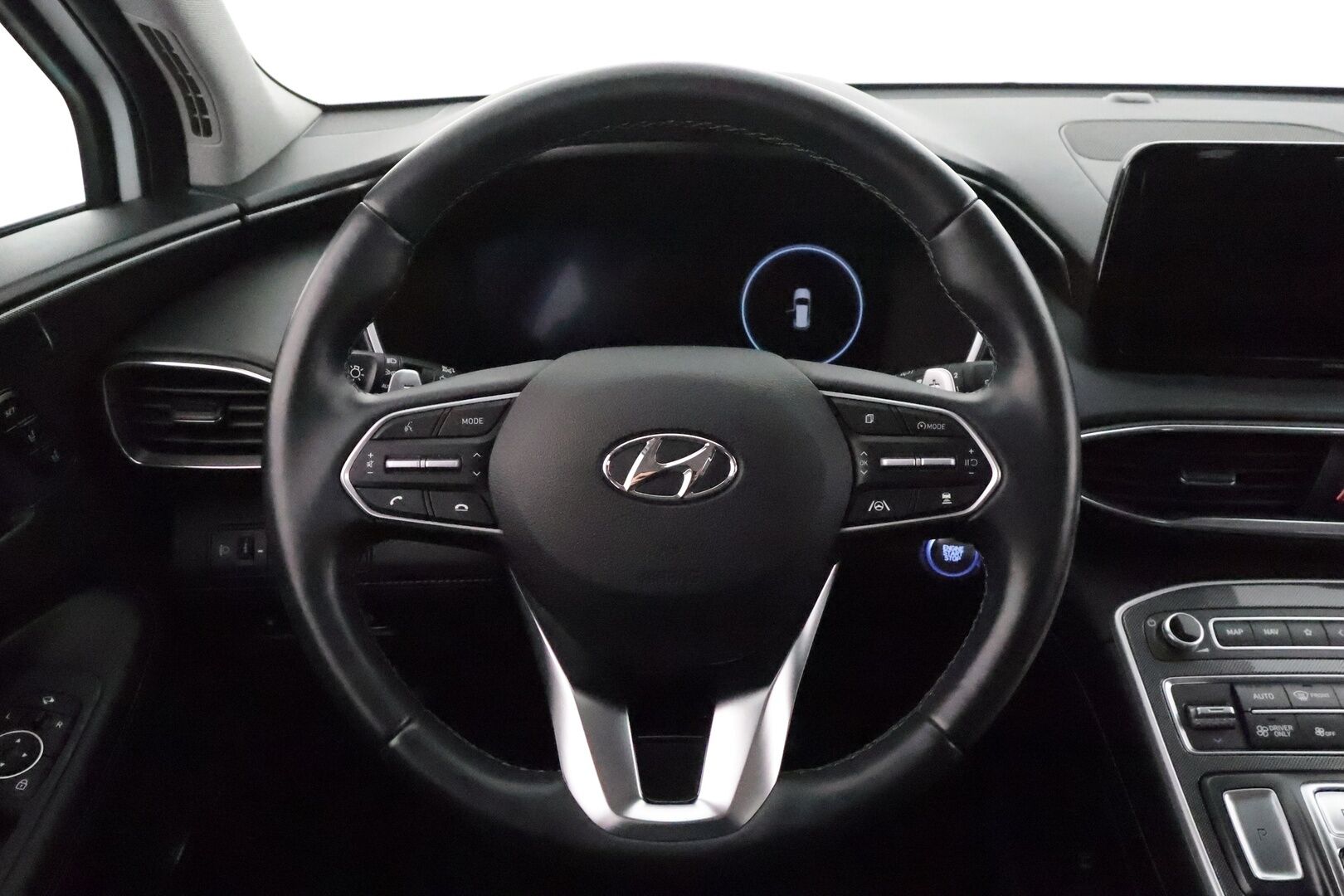 Hyundai Santa Fe 2023 1.6 T-GDI 265 hv Plug in 4WD 6AT Premium 7P *ACC / HUD / 360° / Muistipenkki / Ilmastoidut nahat / Navi / LED / KeylessGo* - KRELL / 1.Om Suomi-auto / Kahdet renkaat aluvanteilla / Merkkihuollettu