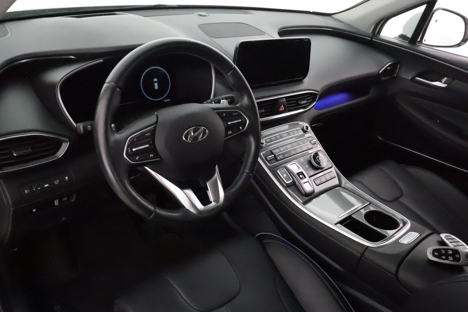 Hyundai Santa Fe 2023 1.6 T-GDI 265 hv Plug in 4WD 6AT Premium 7P *ACC / HUD / 360° / Muistipenkki / Ilmastoidut nahat / Navi / LED / KeylessGo* - KATSO KAMPANJAHINTA! / SoH 98,7% / 1.Om Suomi-auto / Kahdet renkaat aluvanteilla / Merkkihuollettu / Viimeisin huolto 44tkm - Osta nyt, maksa vasta ensi vuonna