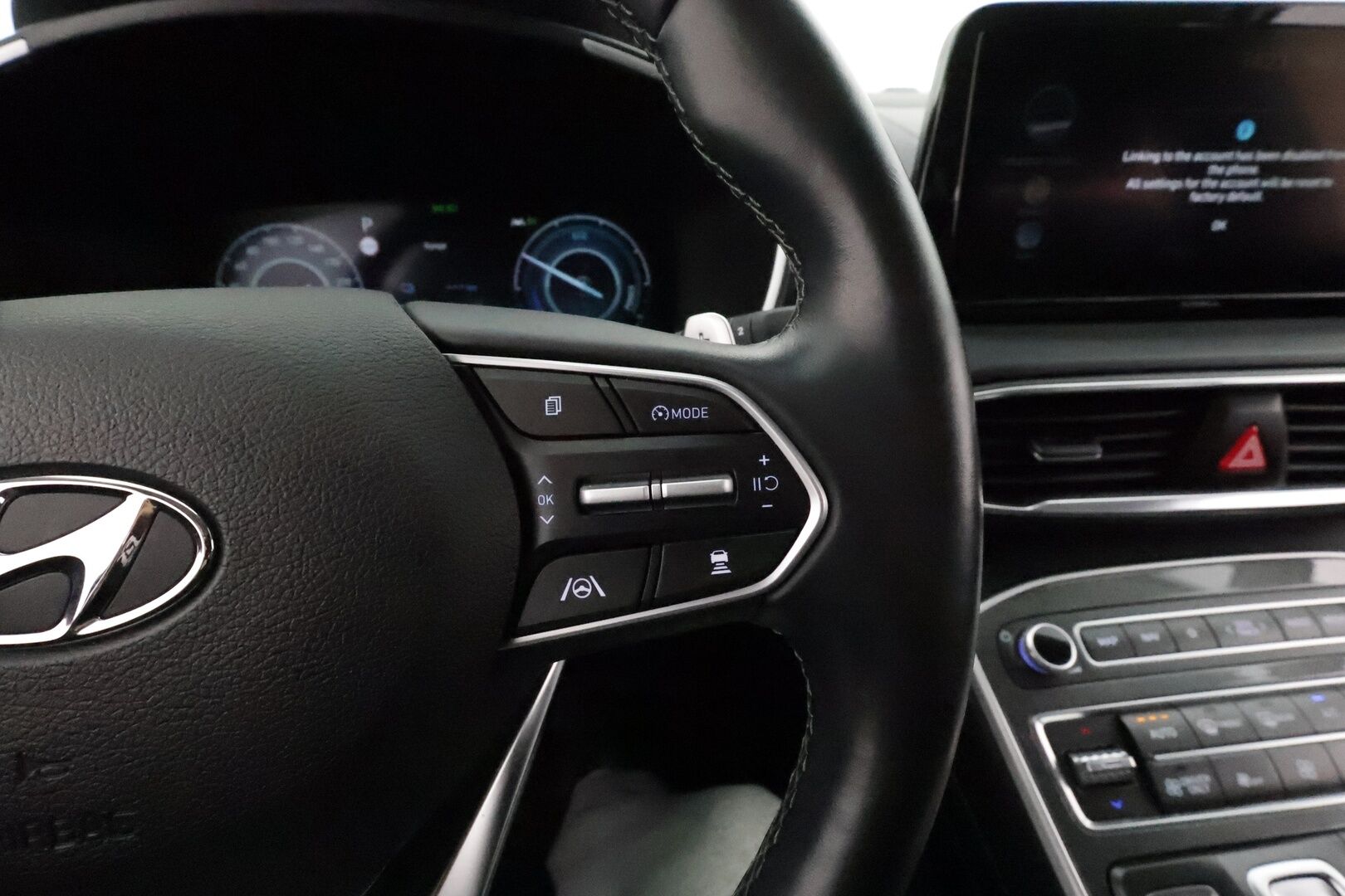 Hyundai Santa Fe 2023 1.6 T-GDI 265 hv Plug in 4WD 6AT Premium 7P *ACC / HUD / 360° / Muistipenkki / Ilmastoidut nahat / Navi / LED / KeylessGo* - KATSO KAMPANJAHINTA! / SoH 98,7% / 1.Om Suomi-auto / Kahdet renkaat aluvanteilla / Merkkihuollettu / Viimeisin huolto 44tkm - Osta nyt, maksa vasta ensi vuonna