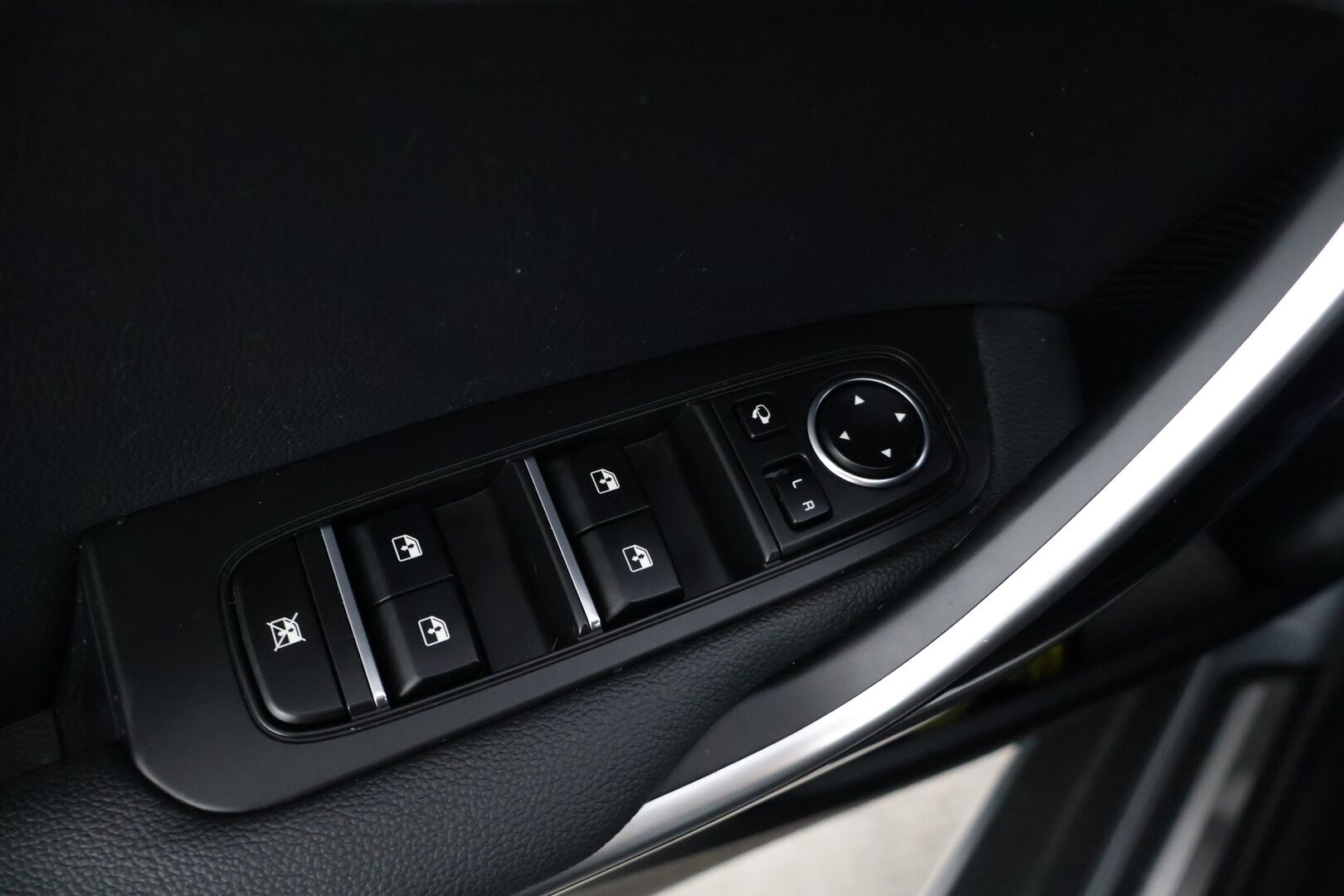 Kia XCeed 2022 1,6 GDI Plug-In Hybrid EX DCT * Adap.vakkari / Digimittaristo / Kamera / Ratinlämmitin / Keyless / Kaistavahti / Merkkihuollot * - * Huippusiisti / Pienet kilometrit / Akku tarkastettu / Täydellinen merkkiliikkeen huoltohistoria / Hyvät varusteet* - HULLUT JOULUT KORKOTARJOUS 2,49% 