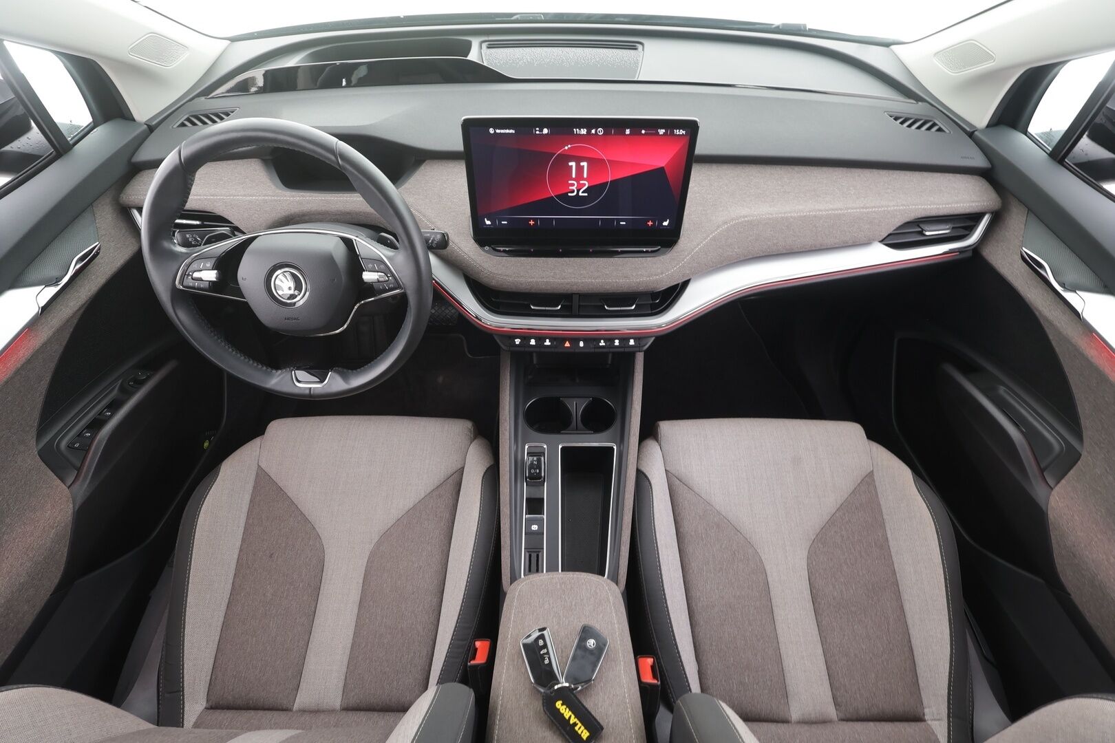 Skoda Enyaq 2023 60 Style iV - | ACC | ILP | Koukku | HUD | Matrix | Canton | Crystal face | Muistipenkki | P.kamera | Side Assist | Keyless | 2x renkaat aluin | 1-om Suomiauto | 