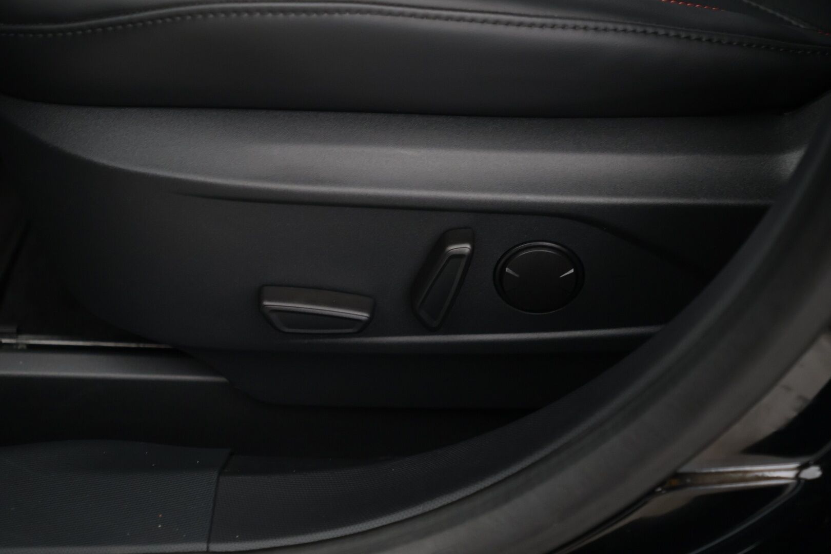 Ford MUSTANG MACH-E 2022 351hv AWD *ACC / Muistipenkit / BLISS / Kessy / Nahkasisusta * - Huippuvarusteet / Sopu kilsat / Iso akku - HULLUT AVAJAISHULINAT KORKOTARJOUS 3,29 %