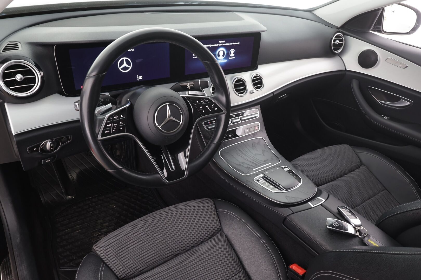 Mercedes-Benz E 2021 200 d T A Business * Webasto / Koukku / LED / P.Kamera / Navi / Sportpenkit * - Facelift