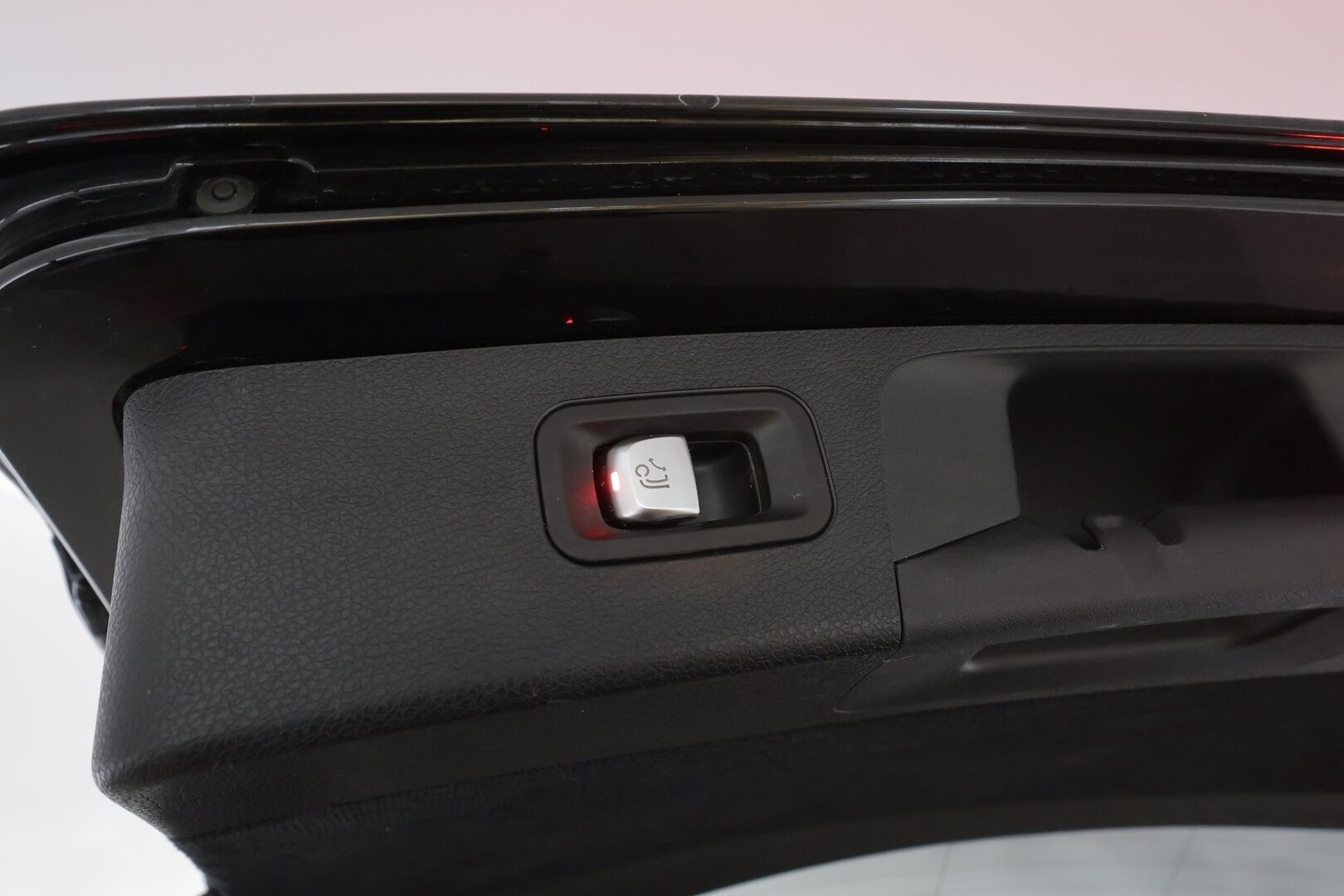 Mercedes-Benz E 2021 200 d T A Business * Webasto / Koukku / LED / P.Kamera / Navi / Sportpenkit * - Facelift