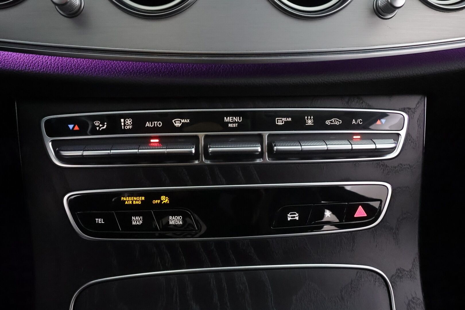 Mercedes-Benz E 2021 200 d T A Business * Webasto / Koukku / LED / P.Kamera / Navi / Sportpenkit * - Facelift