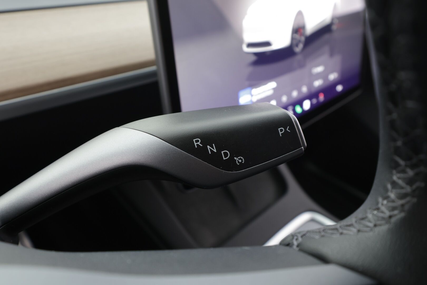Tesla Model Y 2024 Long Range Dual Motor * Koukku / Lasikatto / ILP / ACC / Matrix-LED / Muistipenkki / P.kamera / Premium Audio * - Suomi-auto / 2x Latauskaapelit / Kahdet renkaat aluvanteilla 