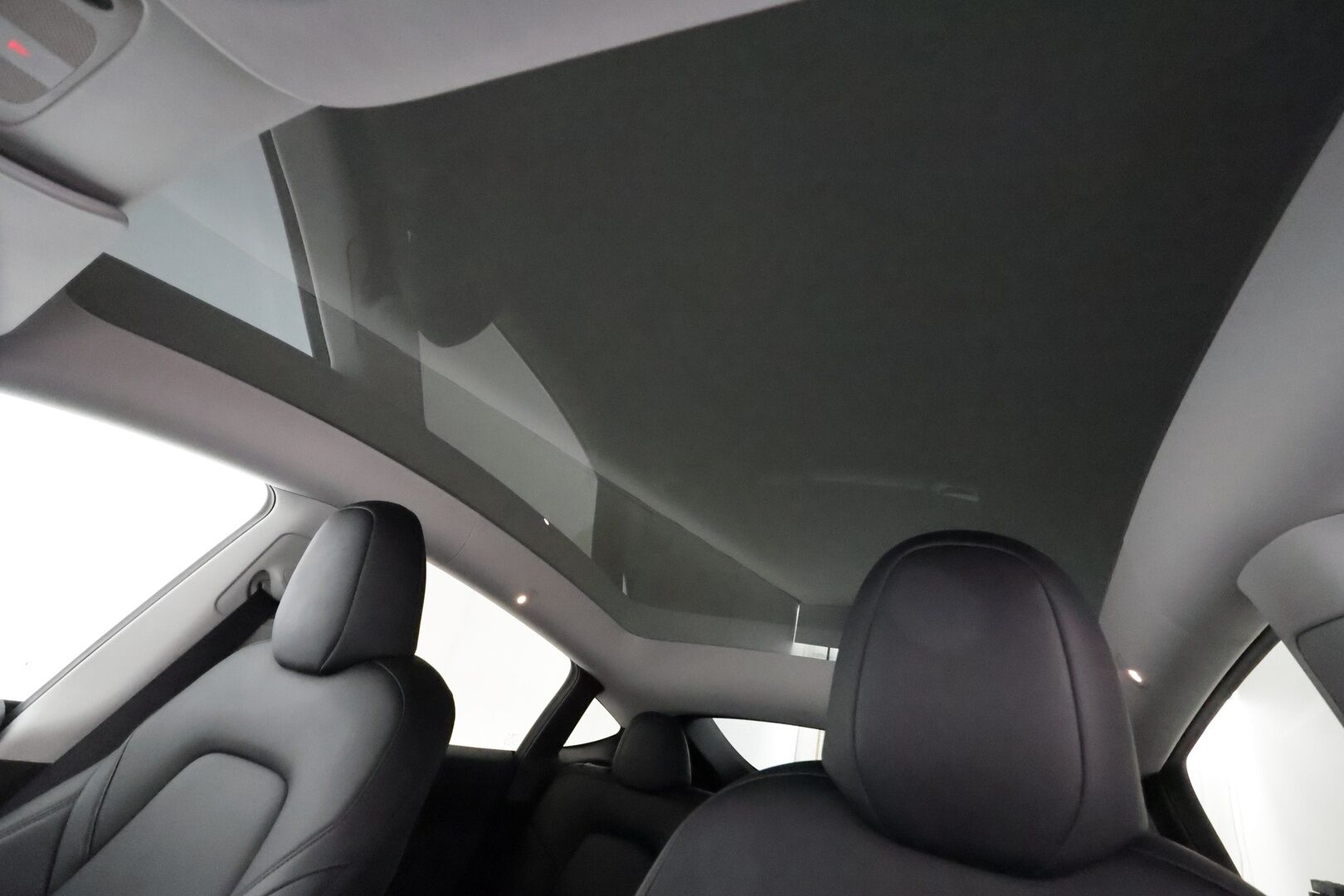 Tesla Model Y 2024 Performance - 3,99 % KORKOTARJOUS TÄHÄN AUTOON - 1OM Suomiauto / Matrix LED / Lämpöpumppu / Premium Audio / Lasikatto / Ratinlämmitys / Akku kuntotarkastettu!