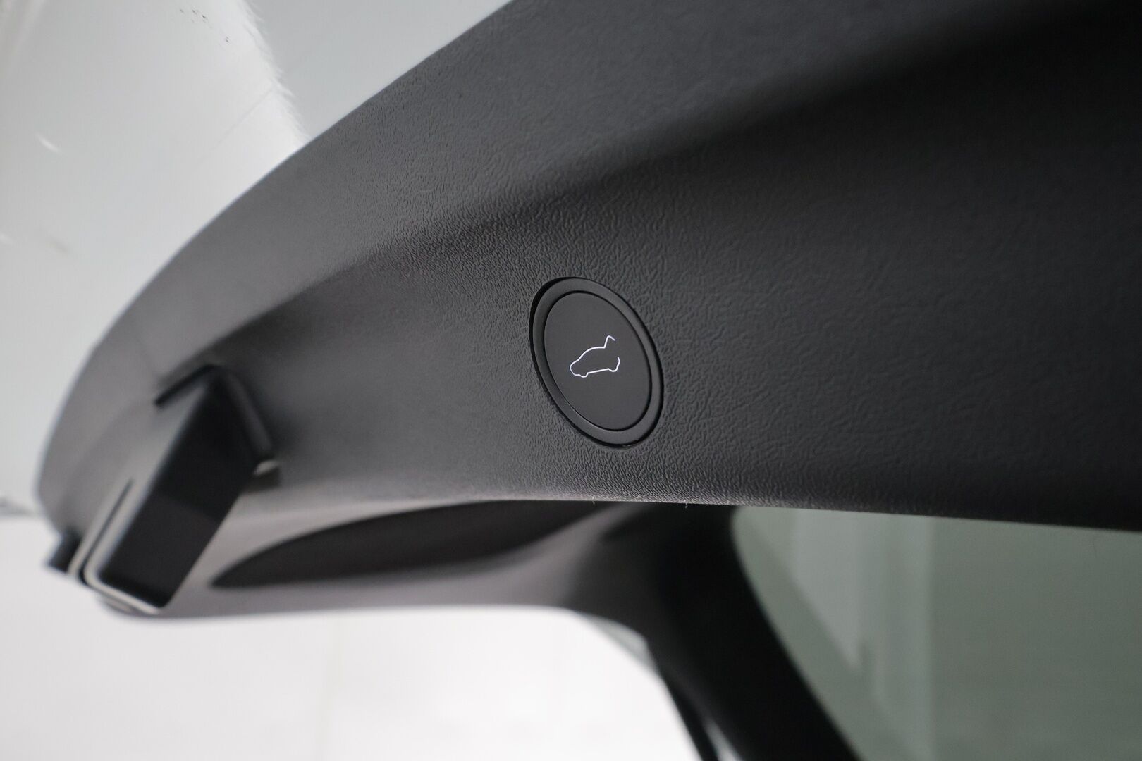 Tesla Model Y 2024 Performance - 3,99 % KORKOTARJOUS TÄHÄN AUTOON - 1OM Suomiauto / Matrix LED / Lämpöpumppu / Premium Audio / Lasikatto / Ratinlämmitys / Akku kuntotarkastettu!