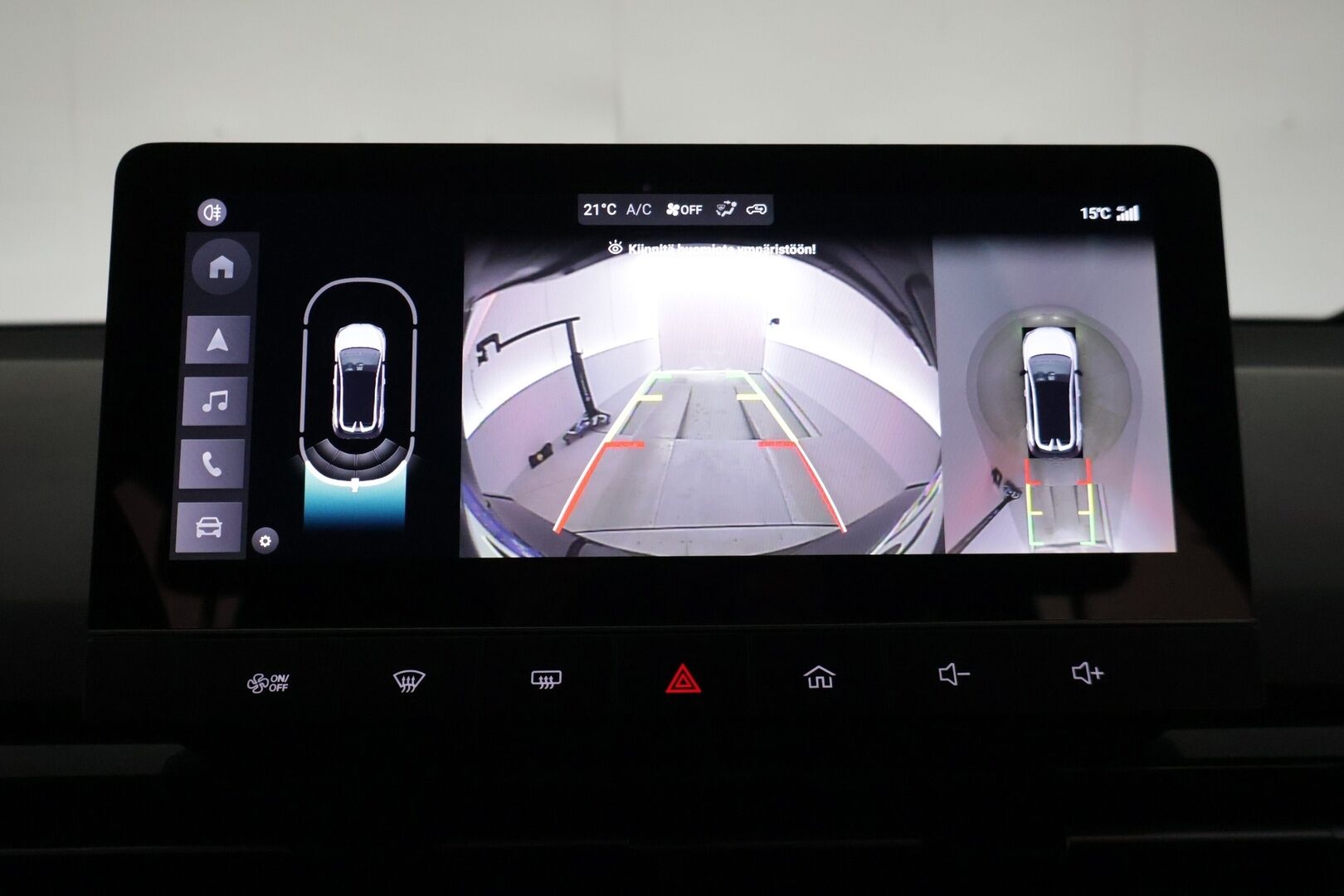 MG MG4 2023 Luxury *Koukku / Adapt. vakkari / 360-Kamera / BLIS / Puolinahat / Navi / KeyLessGo / Digimittaristo / ILP* - *Kahdet renkaat vanteineen / Pienet kilometrit / Edullista ajoa*