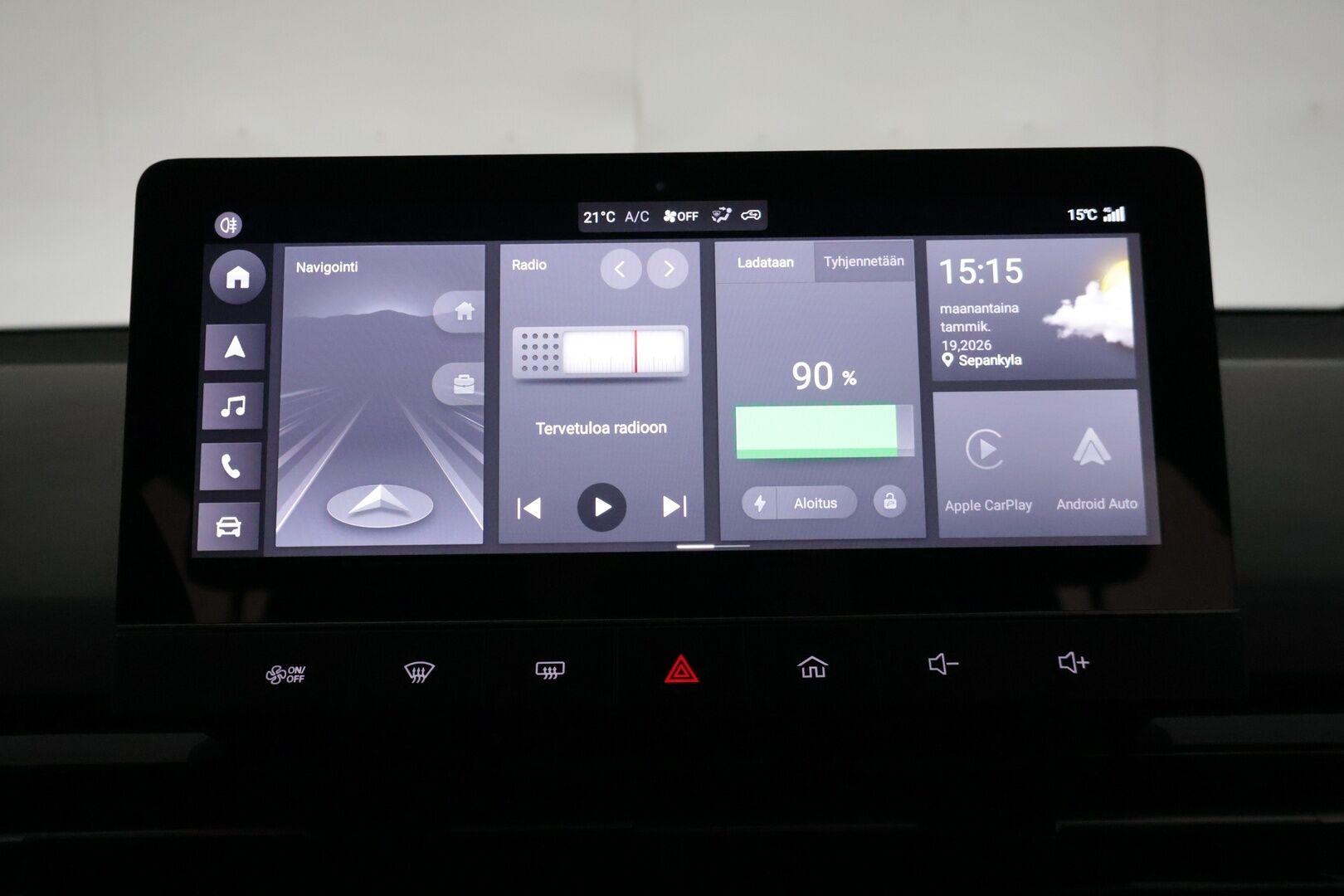 MG MG4 2023 Luxury *Koukku / Adapt. vakkari / 360-Kamera / BLIS / Puolinahat / Navi / KeyLessGo / Digimittaristo / ILP* - *Kahdet renkaat vanteineen / Pienet kilometrit / Edullista ajoa*