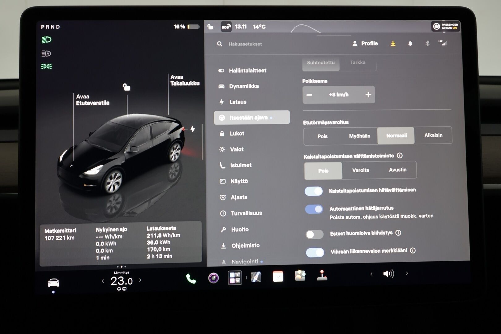 Tesla Model Y 2024 RWD - | ACC | ILP | Koukku | Ryzen | Matrix-LED | Premium audio | Lasikatto | Sähkönahat | Muistipenkki | P.kamera | Autosteer | 2x renkaat aluin | 