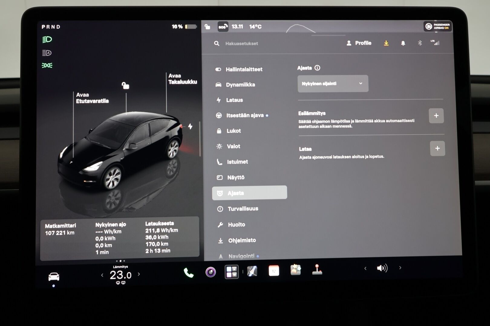 Tesla Model Y 2024 RWD - | ACC | ILP | Koukku | Ryzen | Matrix-LED | Premium audio | Lasikatto | Sähkönahat | Muistipenkki | P.kamera | Autosteer | 2x renkaat aluin | 