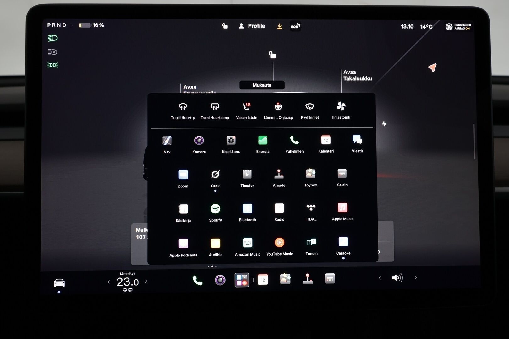 Tesla Model Y 2024 RWD - | ACC | ILP | Koukku | Ryzen | Matrix-LED | Premium audio | Lasikatto | Sähkönahat | Muistipenkki | P.kamera | Autosteer | 2x renkaat aluin | 