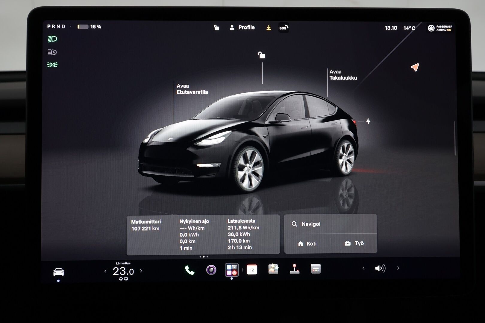 Tesla Model Y 2024 RWD - | ACC | ILP | Koukku | Ryzen | Matrix-LED | Premium audio | Lasikatto | Sähkönahat | Muistipenkki | P.kamera | Autosteer | 2x renkaat aluin | 