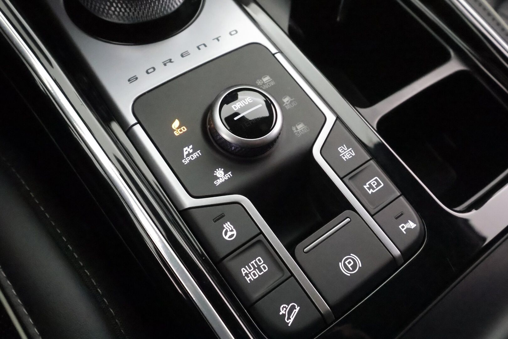 Kia Sorento 2023 1,6 T-GDI Plug-in Hybrid AWD Business Luxury AT 7P * ACC / HUD / 360° / Bose / Muistipenkki / Ilmastoidut nahat * - 1.Om Suomi-auto / Akku kuntotarkastettu SoH 98,2% / Kahdet renkaat aluvanteilla / Merkkihuollettu