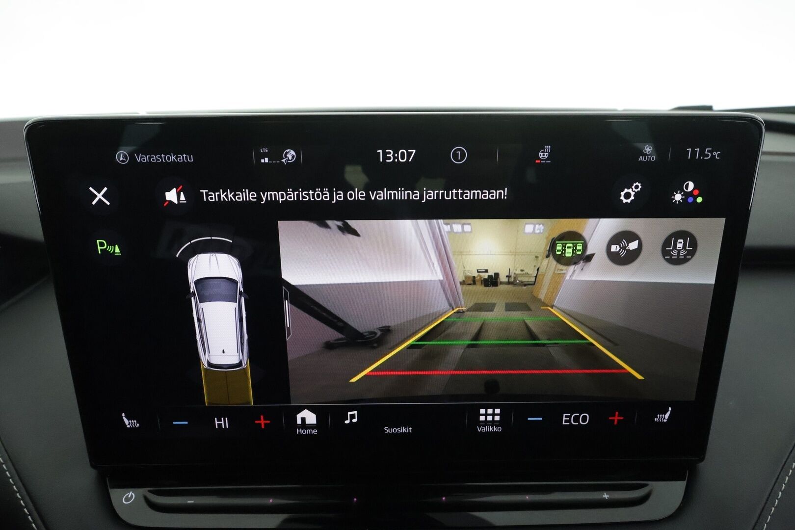 Skoda Enyaq 2023 80x 4x4 SportLine iV * ILP / HUD / ACC / Koukku / Matrix-LED / Muistipenkki / P.kamera / Keyless / Apple & Android  * - 1.Om Suomi-auto / Akku kuntotarkastettu SoH 95,4% / Merkkihuollettu / Kahdet Renkaat