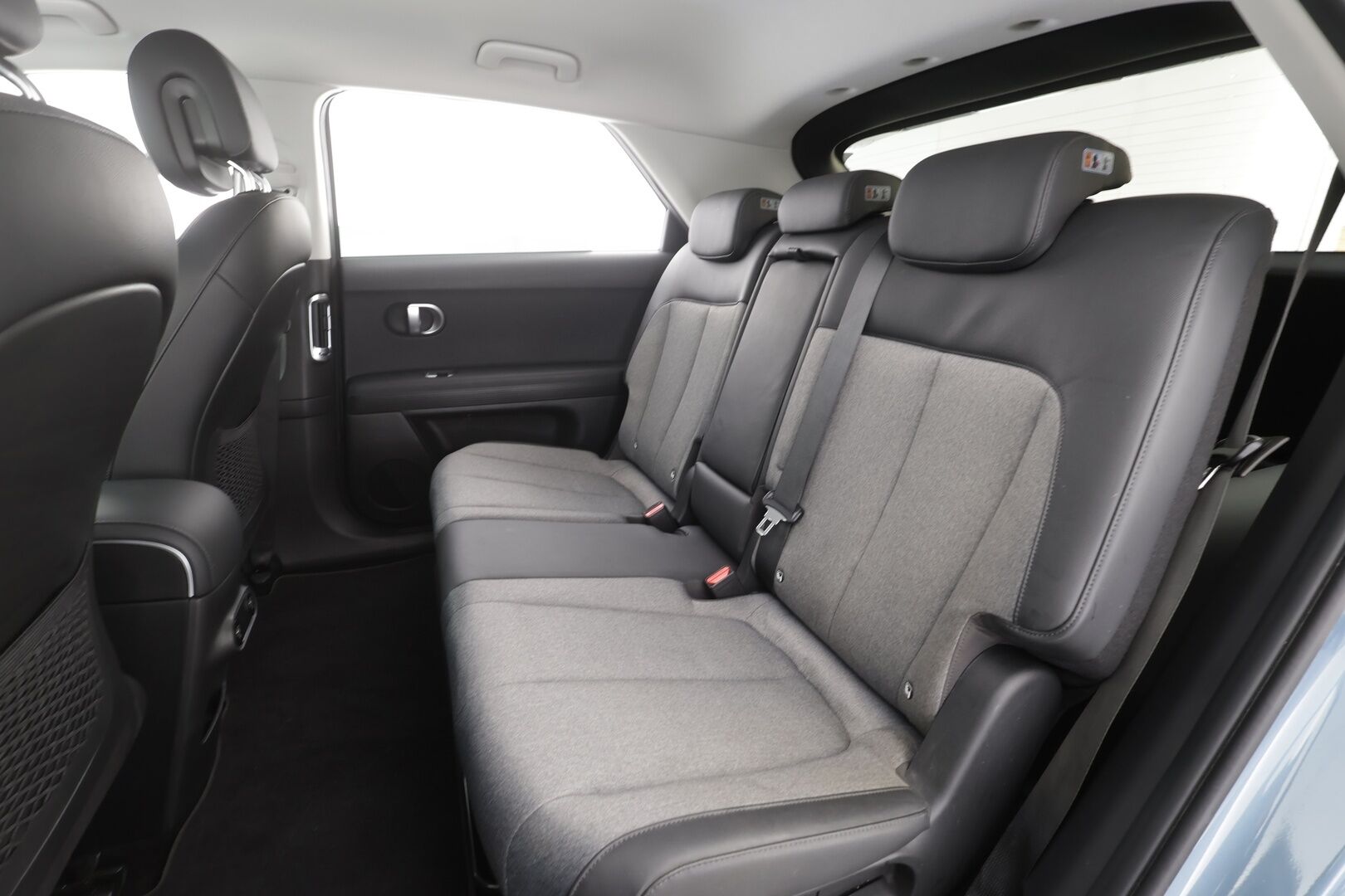 Hyundai IONIQ 5 2024 77 kWh 229 hv Style - | ACC | ILP | Puolinahat | Sähköpenkki | Sähk. takaluukku | HDA | BSA | RCTA | Lämm. ratti | P.kamera | 2x renkaat aluin | 1-om suomiauto |  