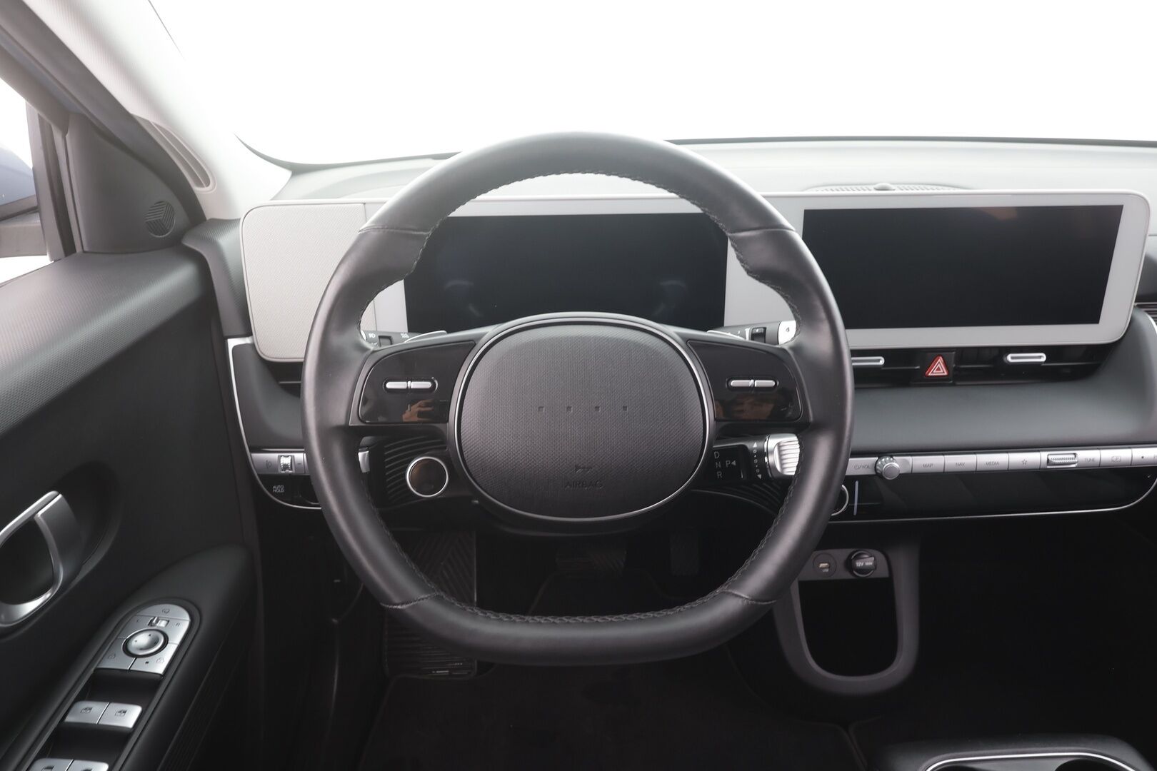 Hyundai IONIQ 5 2024 77 kWh 229 hv Style - | ACC | ILP | Puolinahat | Sähköpenkki | Sähk. takaluukku | HDA | BSA | RCTA | Lämm. ratti | P.kamera | 2x renkaat aluin | 1-om suomiauto |  