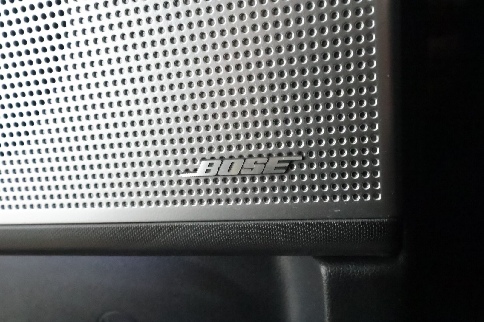 Hyundai IONIQ 6 2024 229 hv Ultimate * Bose / ILP / ACC / Full-LED / 360° / Ilmastoitu Muistipenkki / HUD / Digi-peilit / Kaistavahti / Navi * - 1-om Suomi-auto / Akku kuntotarkastettu / Kahdet renkaat aluvanteilla