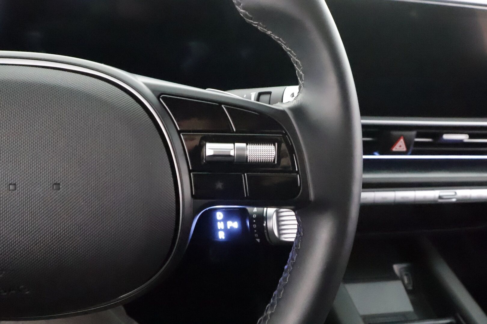 Hyundai IONIQ 6 2024 229 hv Ultimate * Bose / ILP / ACC / Full-LED / 360° / Ilmastoitu Muistipenkki / HUD / Digi-peilit / Kaistavahti / Navi * - 1-om Suomi-auto / Akku kuntotarkastettu / Kahdet renkaat aluvanteilla