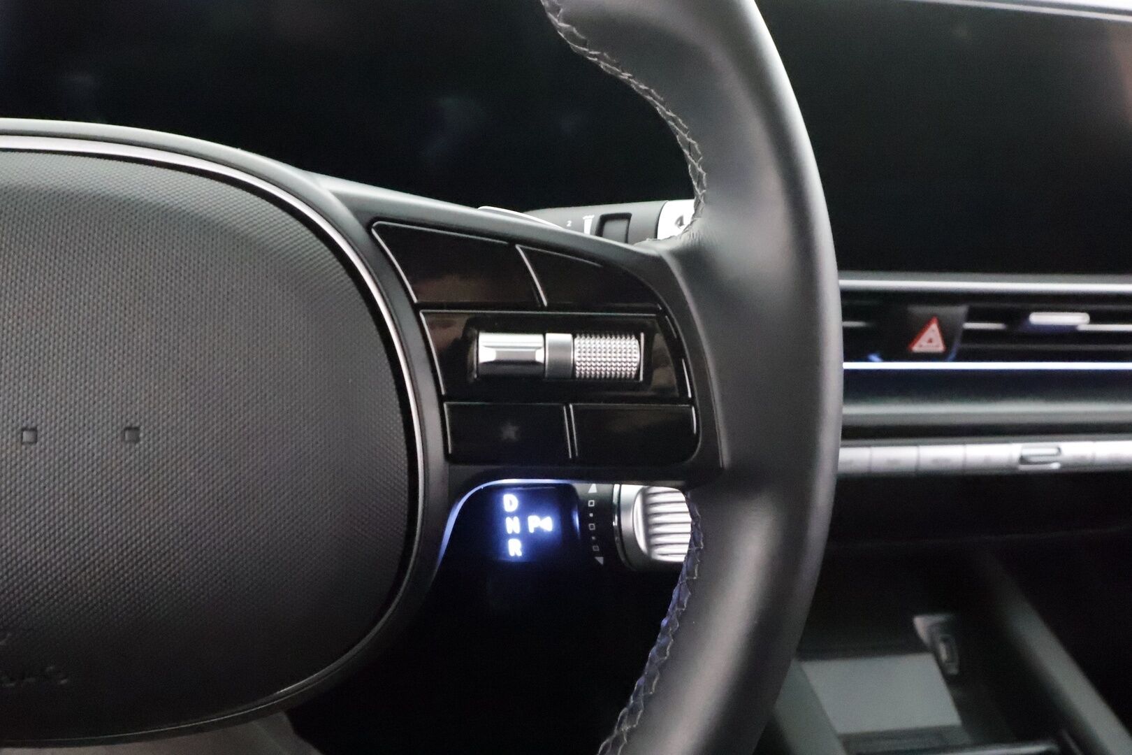 Hyundai IONIQ 6 2024 229 hv Ultimate * Bose / ILP / ACC / Full-LED / 360° / Ilmastoitu Muistipenkki / HUD / Digi-peilit / Kaistavahti / Navi * - 1-om Suomi-auto / Akku kuntotarkastettu / Kahdet renkaat aluvanteilla