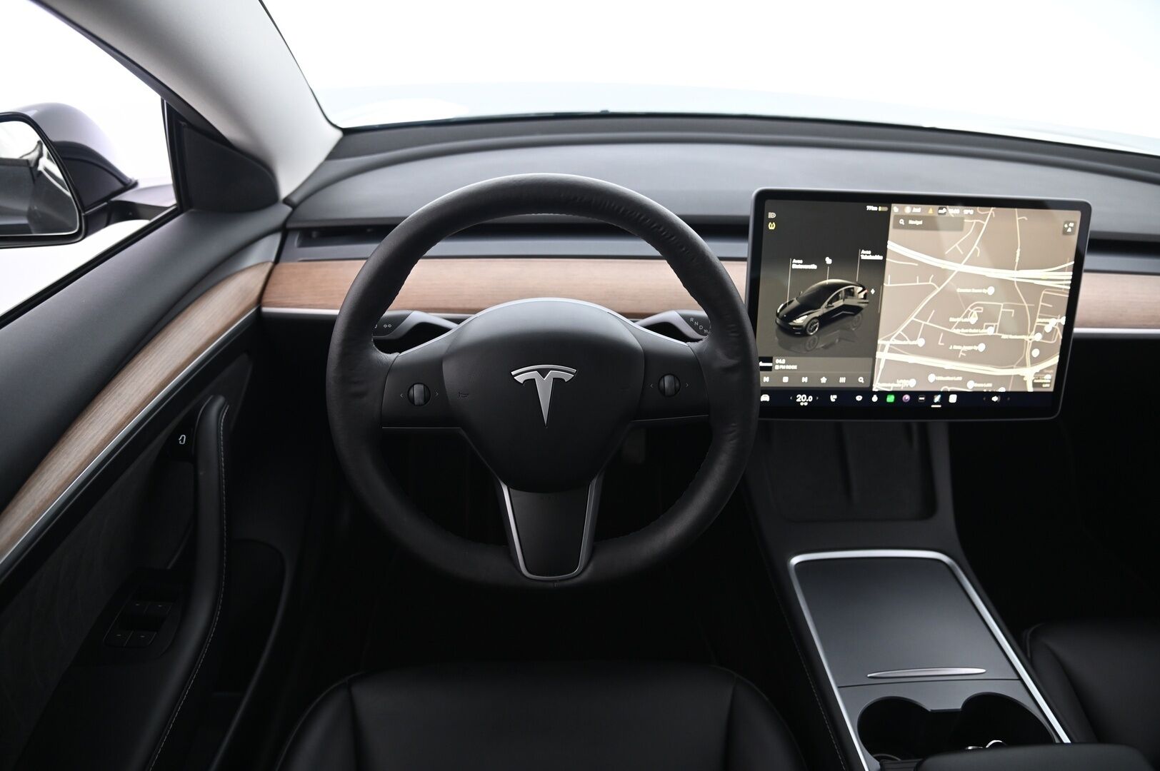 Tesla Model 3 2023 Standard Range Plus *Vetokoukku / AMD Ryzen / EAP / Lämpöpumppu / Matrix / Lasikatto* - *Kahdet renkaat aluvanteilla*
