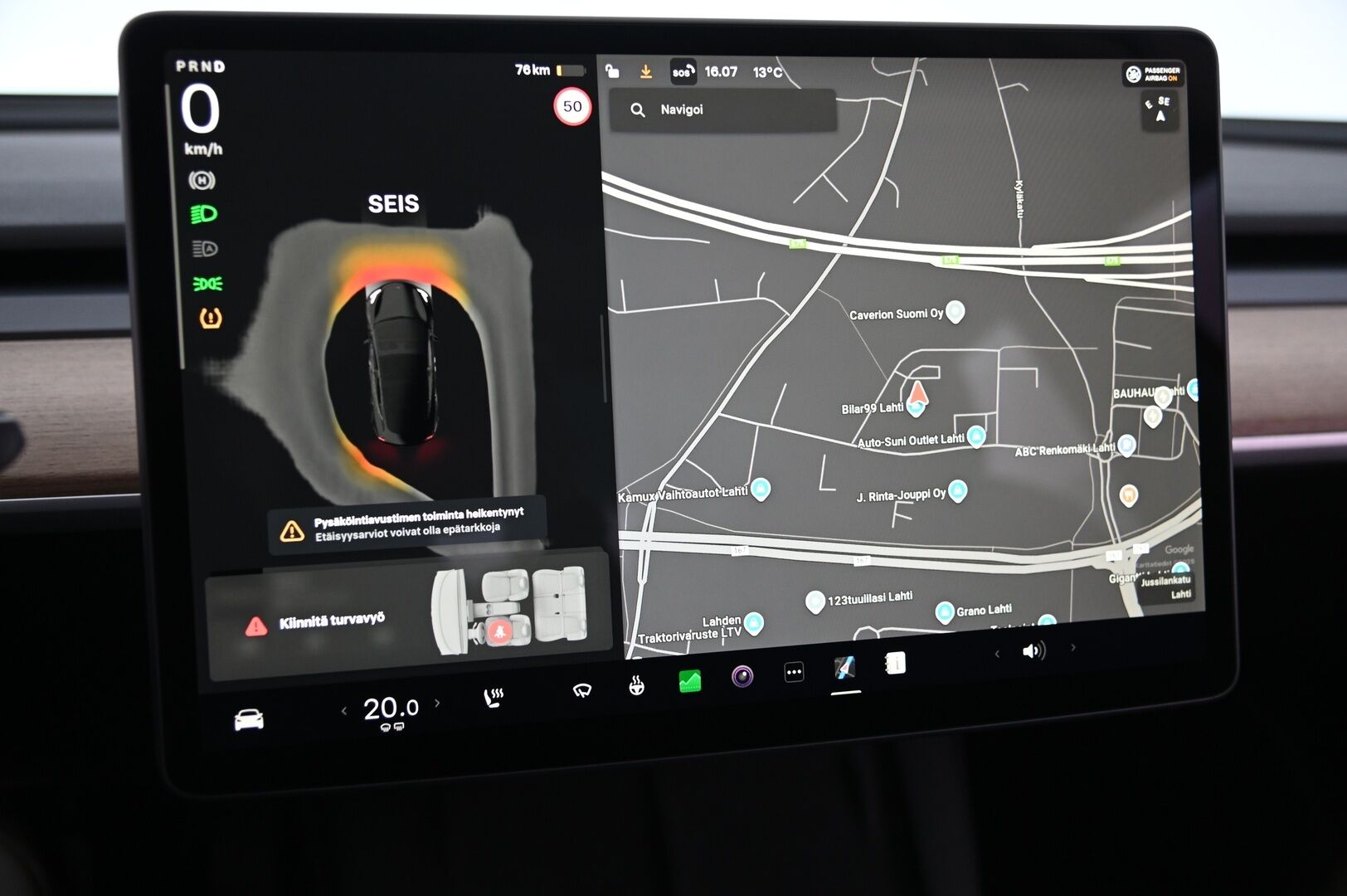 Tesla Model 3 2023 Standard Range Plus *Vetokoukku / AMD Ryzen / EAP / Lämpöpumppu / Matrix / Lasikatto* - *Kahdet renkaat aluvanteilla*