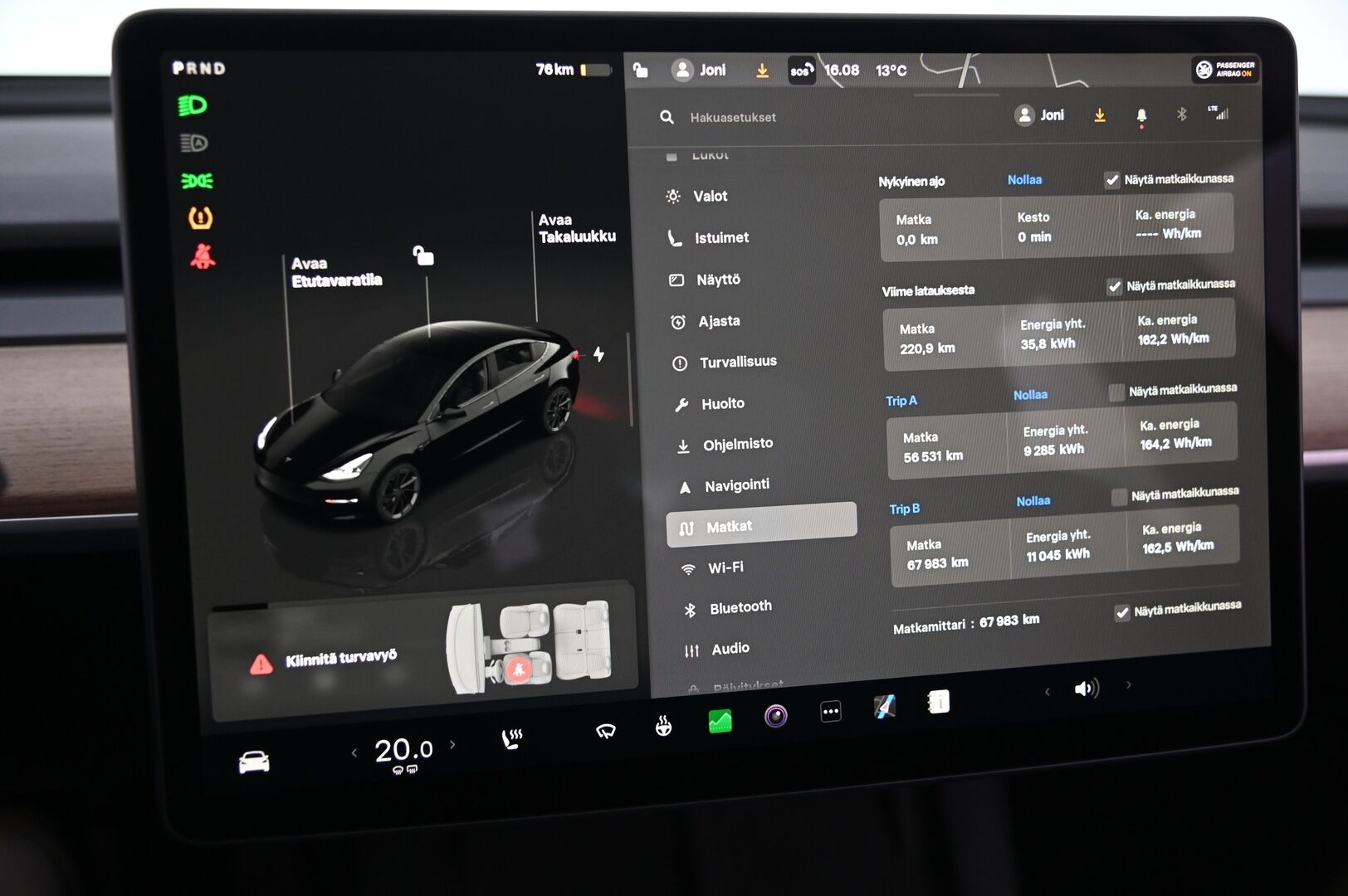 Tesla Model 3 2023 Standard Range Plus *Vetokoukku / AMD Ryzen / EAP / Lämpöpumppu / Matrix / Lasikatto* - *Kahdet renkaat aluvanteilla*