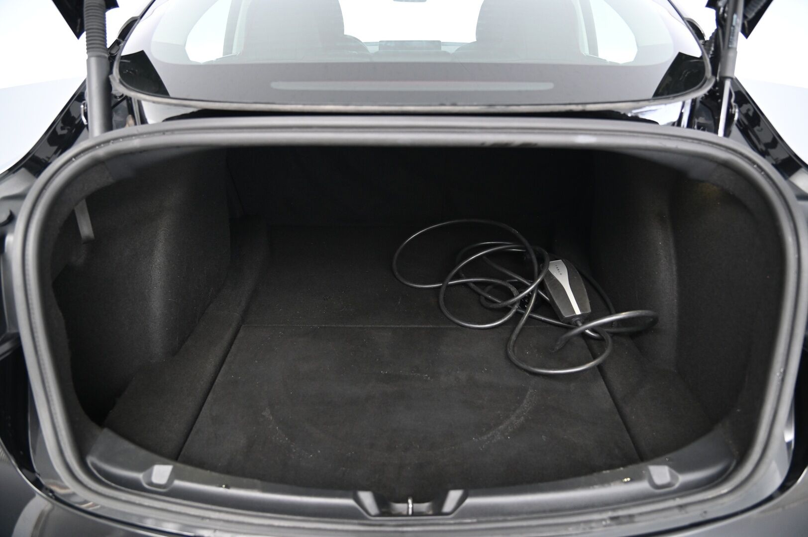 Tesla Model 3 2023 Standard Range Plus *Vetokoukku / AMD Ryzen / EAP / Lämpöpumppu / Matrix / Lasikatto* - *Kahdet renkaat aluvanteilla*