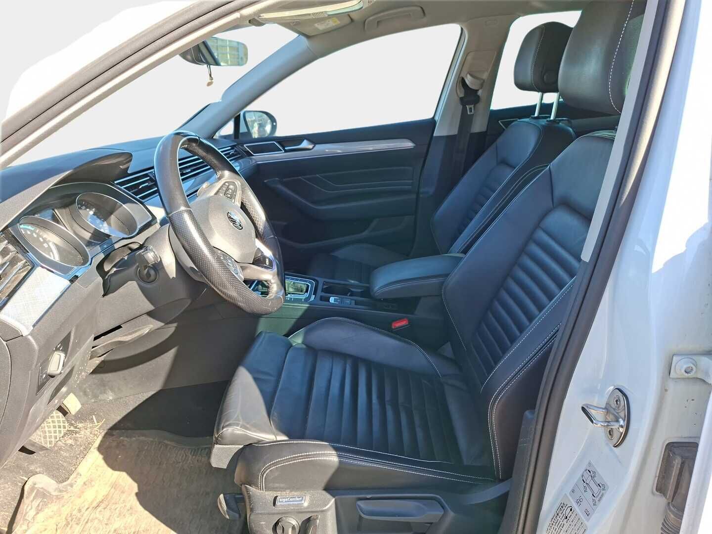 Volkswagen Passat 2020 Variant GTE Plug-In Hybrid 160 kW (218 hv) DSG-automaatti / Webasto / Navi / P. kamera / ACC / Ratinlämmitin / Bluetooth - Jakohihna juuri tehty !! / 2x VW Aluvanteet / Koukku / Tutkat