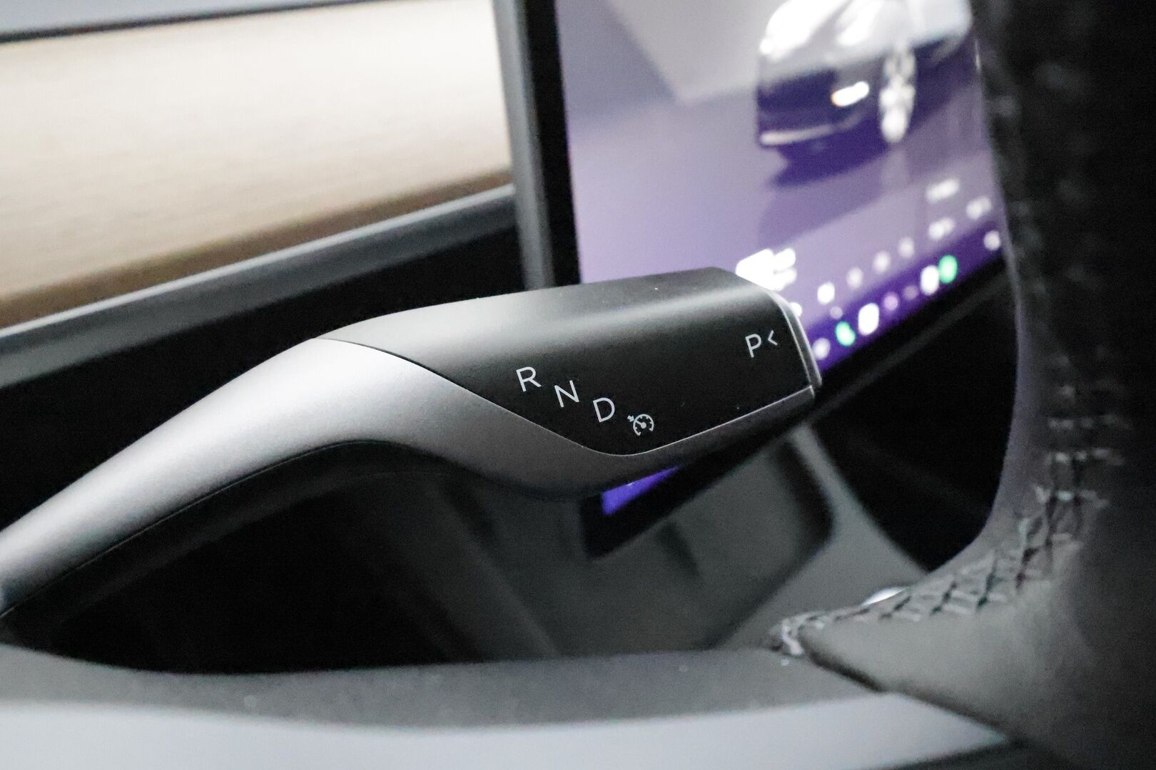 Tesla Model Y 2023 Tesla Model Y Long range Dual motor *Vetokoukku / Lämpöpumppu / AMD Ryzen / Matrix LED / Lasikatto / P.kamera*