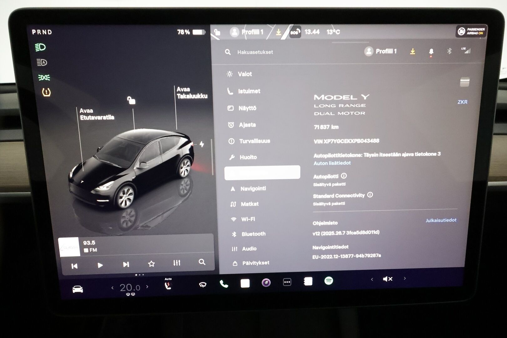 Tesla Model Y 2023 Tesla Model Y Long range Dual motor *Vetokoukku / Lämpöpumppu / AMD Ryzen / Matrix LED / Lasikatto / P.kamera*