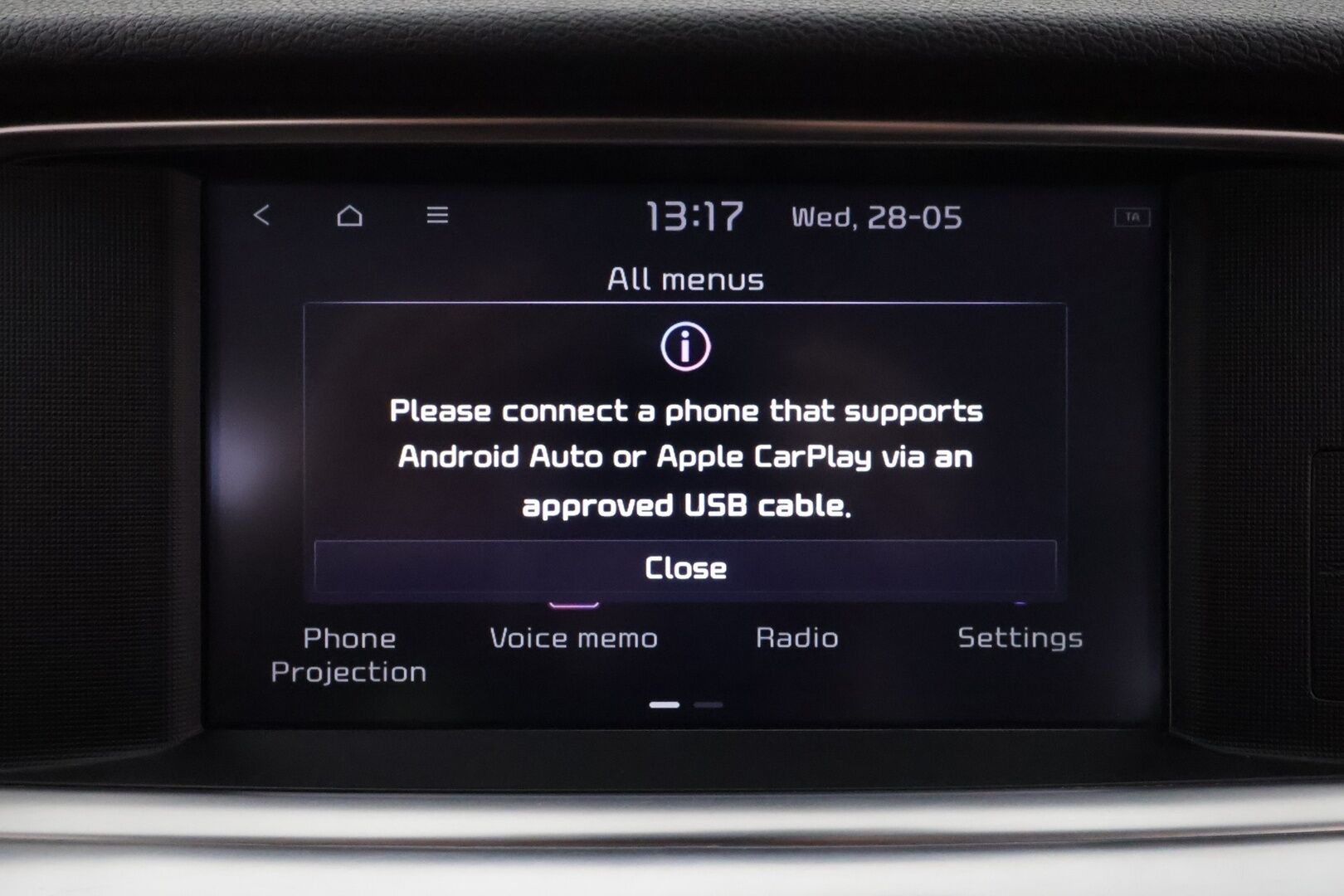 Kia Optima 2020 2,0 GDI PHEV Business Luxury SW A/T **H&K / Koukku / Adapt. vakkari / Lohko / Ilmastoidut penkit /  Keyless / P.kamera / Apple&Android** - Merkkihuollettu / 