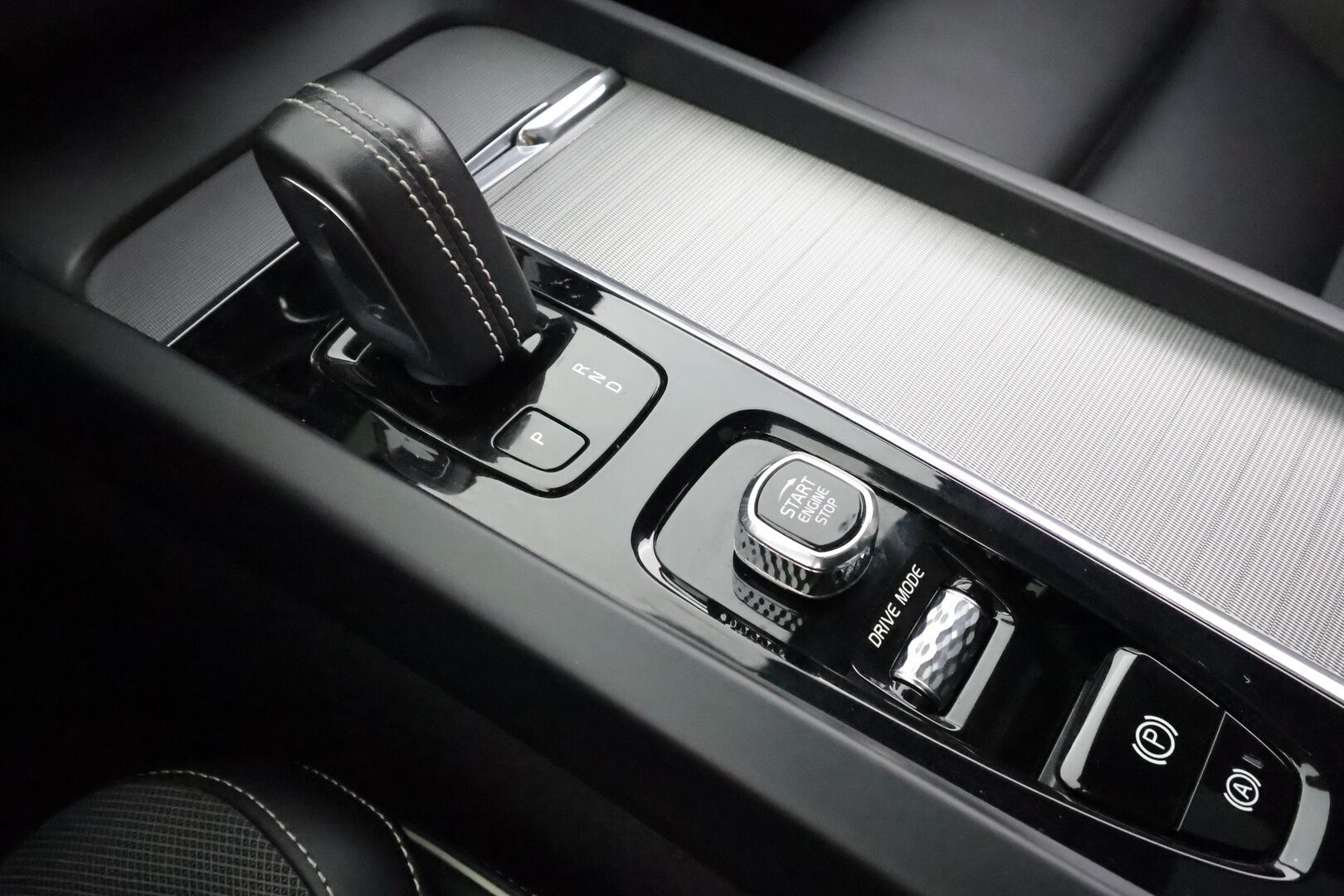 Volvo XC60 2020 T8 TwE AWD Polestar Engineered aut - | ACC | Webasto | Koukku | Panorama | Muistipenkit | HUD | 360-Kamera | B&W |  Puolinahat | Kahdet Renkaat |