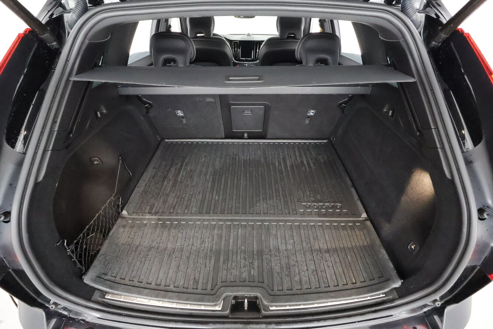Volvo XC60 2020 T8 TwE AWD Polestar Engineered aut - | ACC | Webasto | Koukku | Panorama | Muistipenkit | HUD | 360-Kamera | B&W |  Puolinahat | Kahdet Renkaat |