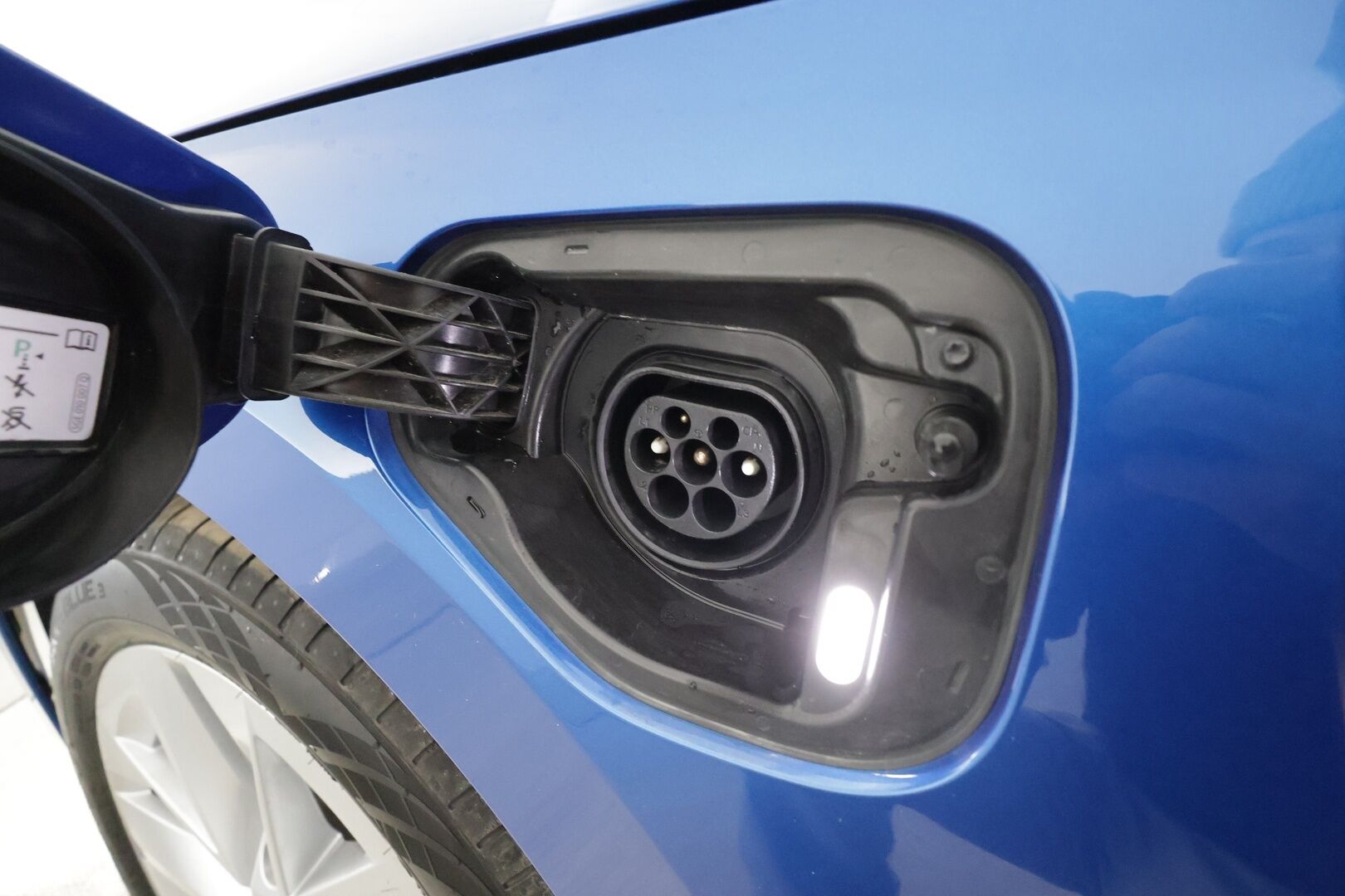 Skoda Octavia 2024 Combi 1.4 TSI PHEV Style iV DSG * ACC / P.kamera / Matrix LED / Koukku / Webasto / Navi / KeylessGo / Sähköluukku * - 1.Om Suomi-auto / Kahdet renkaat aluvanteilla / Merkkihuollettu / Parhaalla varustelutasolla!