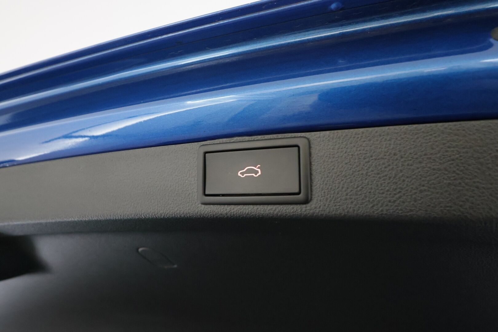 Skoda Octavia 2024 Combi 1.4 TSI PHEV Style iV DSG * ACC / P.kamera / Matrix LED / Koukku / Webasto / Navi / KeylessGo / Sähköluukku * - 1.Om Suomi-auto / Kahdet renkaat aluvanteilla / Merkkihuollettu / Parhaalla varustelutasolla!