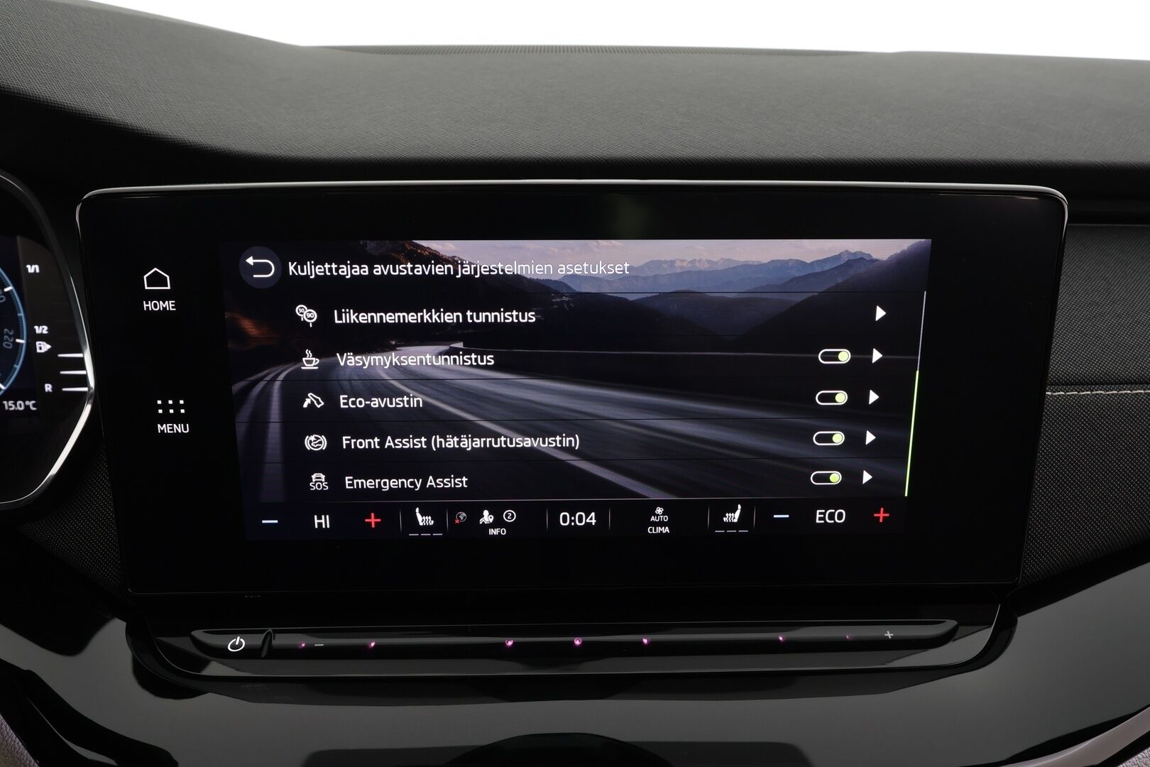 Skoda Octavia 2024 Combi 1.4 TSI PHEV Style iV DSG * ACC / P.kamera / Matrix LED / Koukku / Webasto / Navi / KeylessGo / Sähköluukku * - 1.Om Suomi-auto / Kahdet renkaat aluvanteilla / Merkkihuollettu / Parhaalla varustelutasolla!