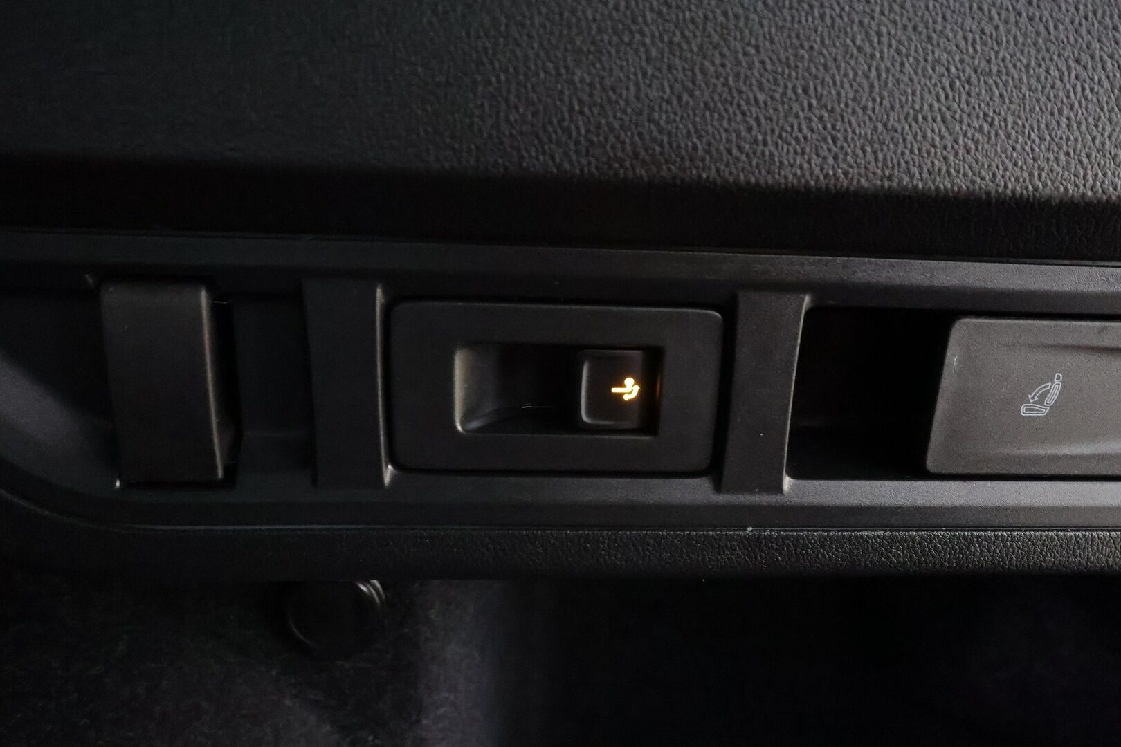 Skoda Octavia 2024 Combi 1.4 TSI PHEV Style iV DSG * ACC / P.kamera / Matrix LED / Koukku / Webasto / Navi / KeylessGo / Sähköluukku * - 1.Om Suomi-auto / Kahdet renkaat aluvanteilla / Merkkihuollettu / Parhaalla varustelutasolla!