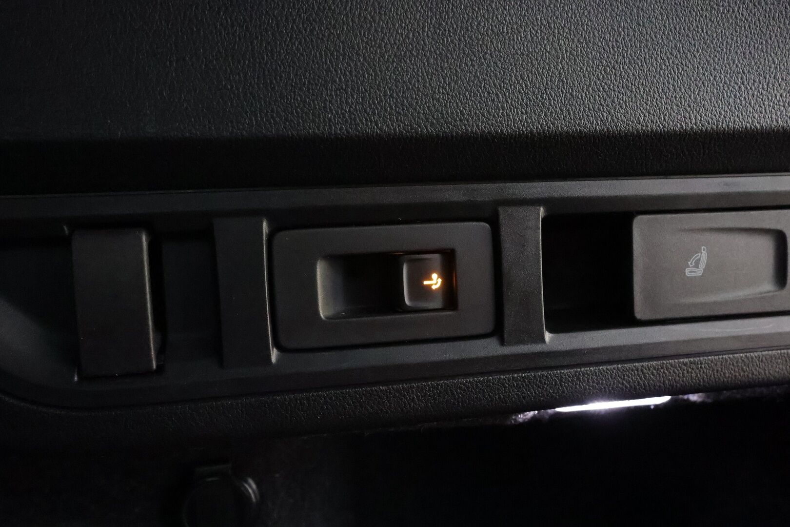 Skoda Octavia 2024 Combi 1.4 TSI PHEV Style iV DSG * ACC / Matrix-LED / P.kamera / Navi / Kaistavahti / Koukku / Keyless * - 1-om Suomi-auto / 2x Latauskaapelit / Kahdet renkaat 