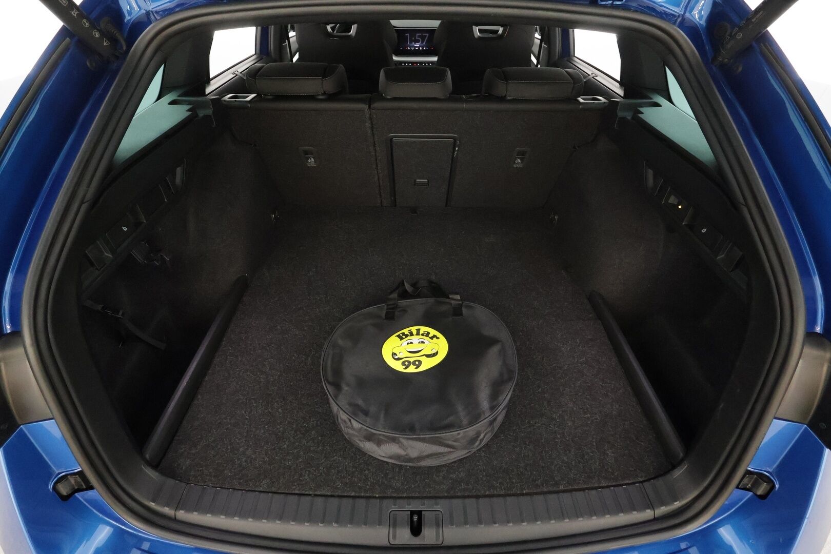 Skoda Octavia 2024 Combi 1.4 TSI PHEV Style iV DSG * ACC / Matrix-LED / P.kamera / Navi / Kaistavahti / Koukku / Keyless * - 1-om Suomi-auto / 2x Latauskaapelit / Kahdet renkaat 