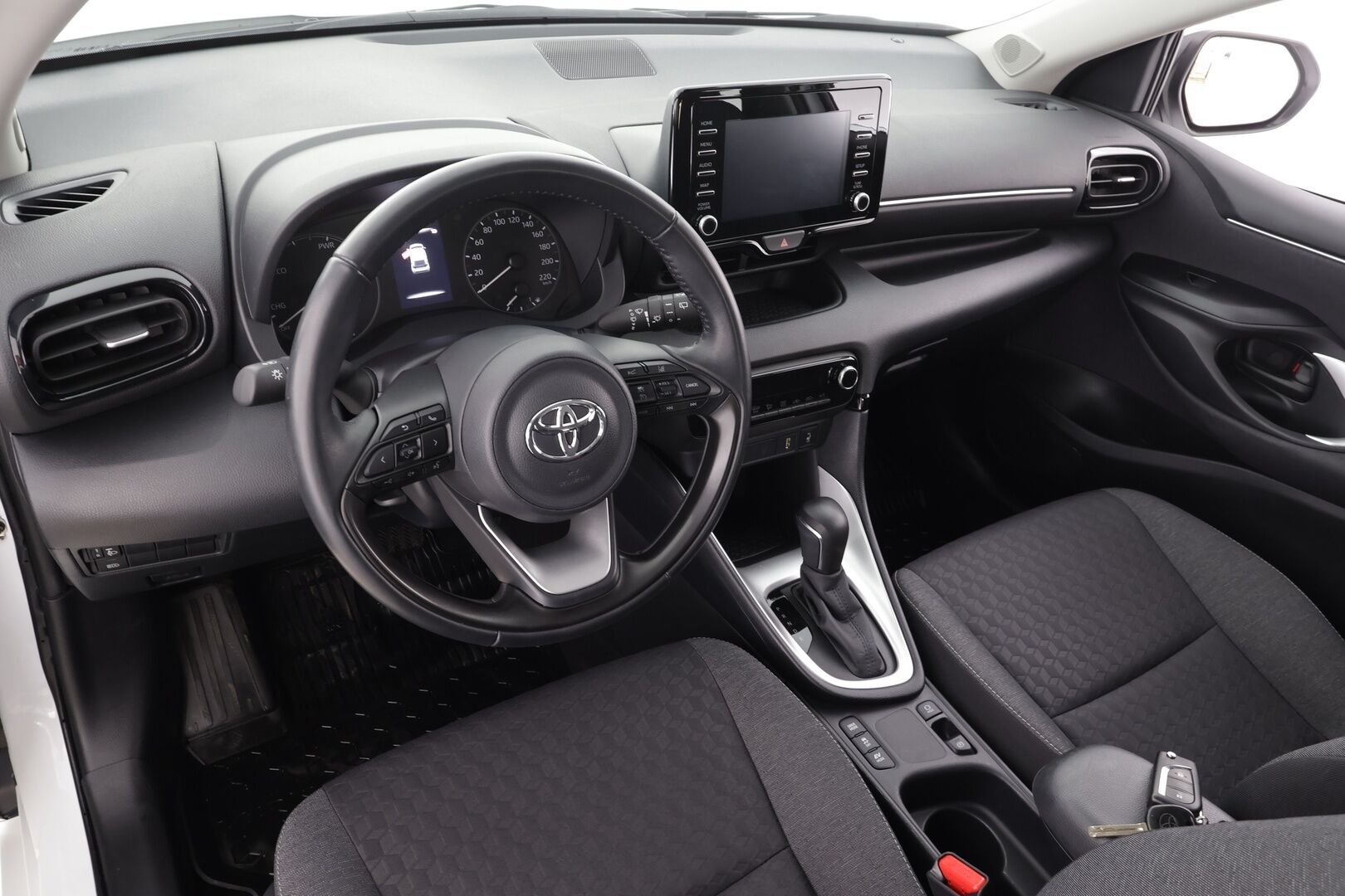 Toyota Yaris 2024 1,5 Hybrid Active * ACC / P.kamera / Kaistavahti / Apple&Android / 2xRenkaat * - 1.Om Suomi-auto / Merkkihuollettu